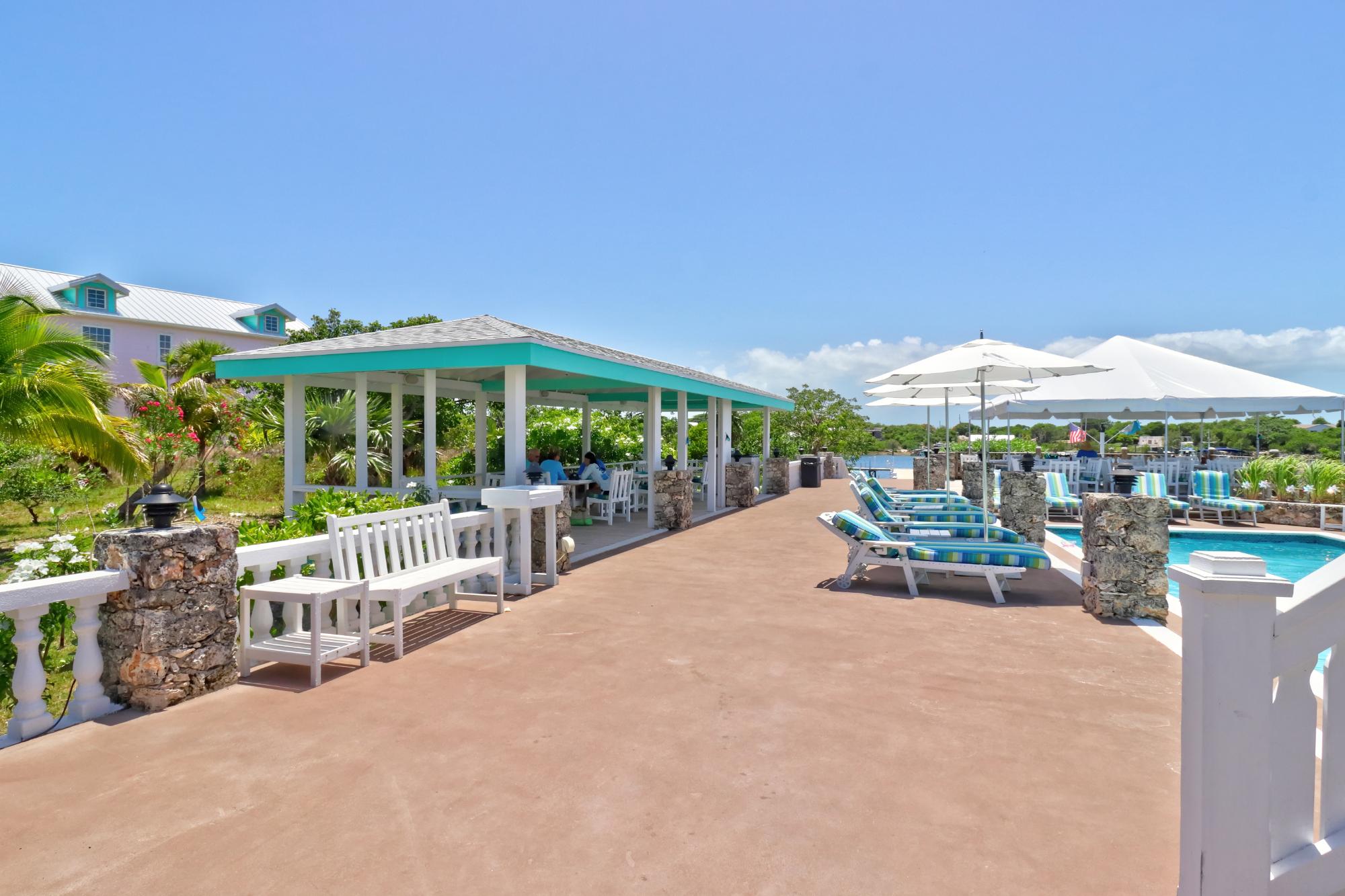 THE LEEWARD YACHT CLUB