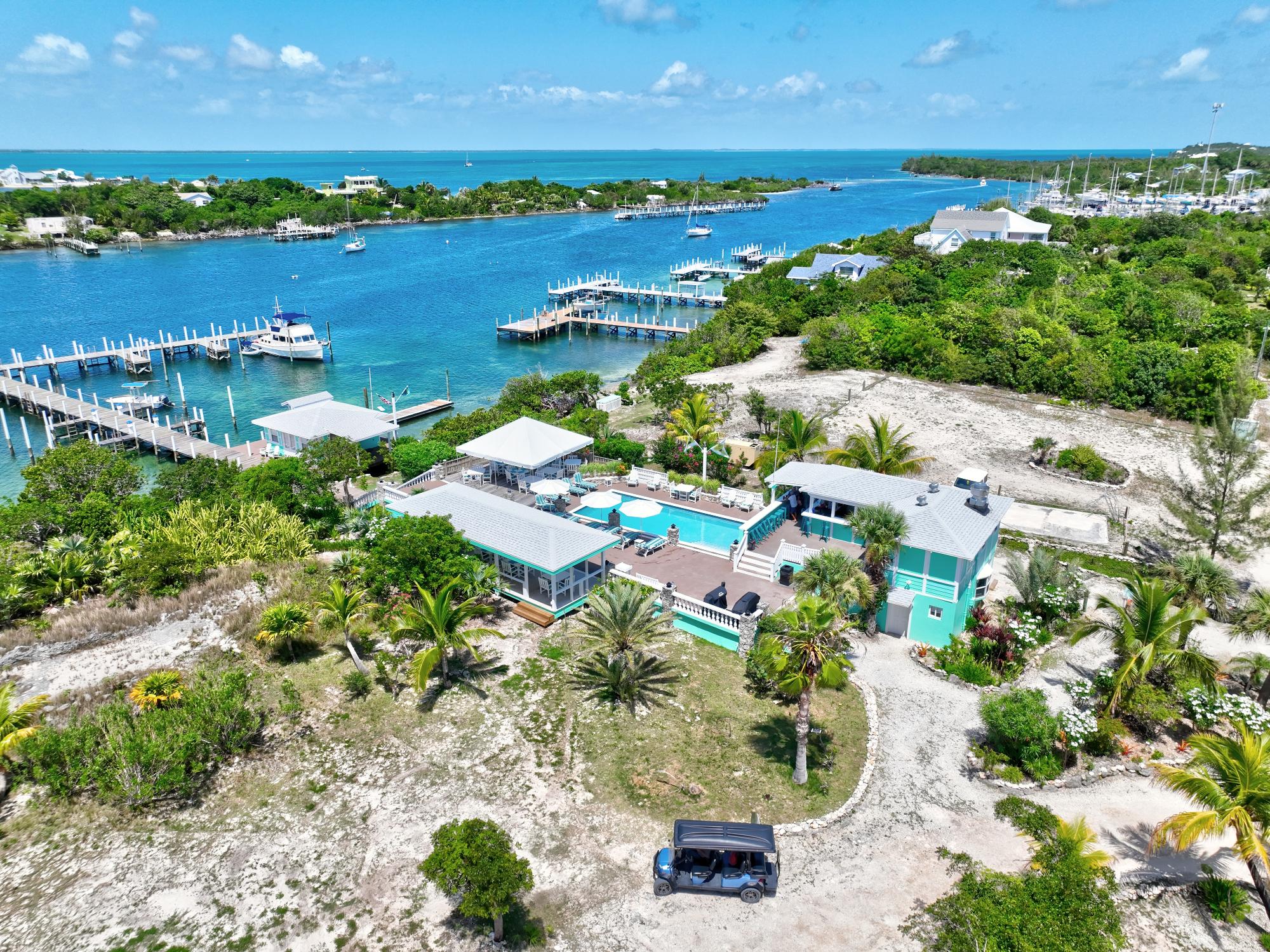 THE LEEWARD YACHT CLUB