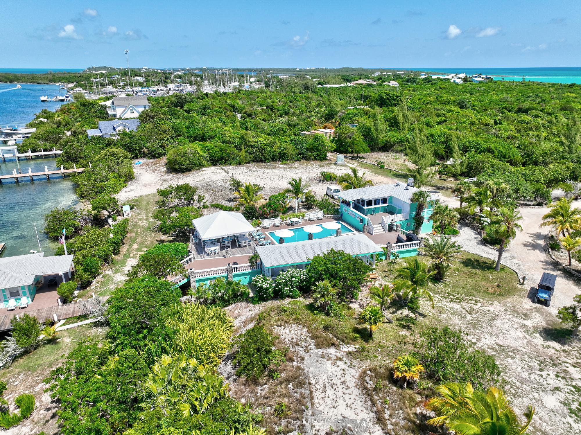 THE LEEWARD YACHT CLUB