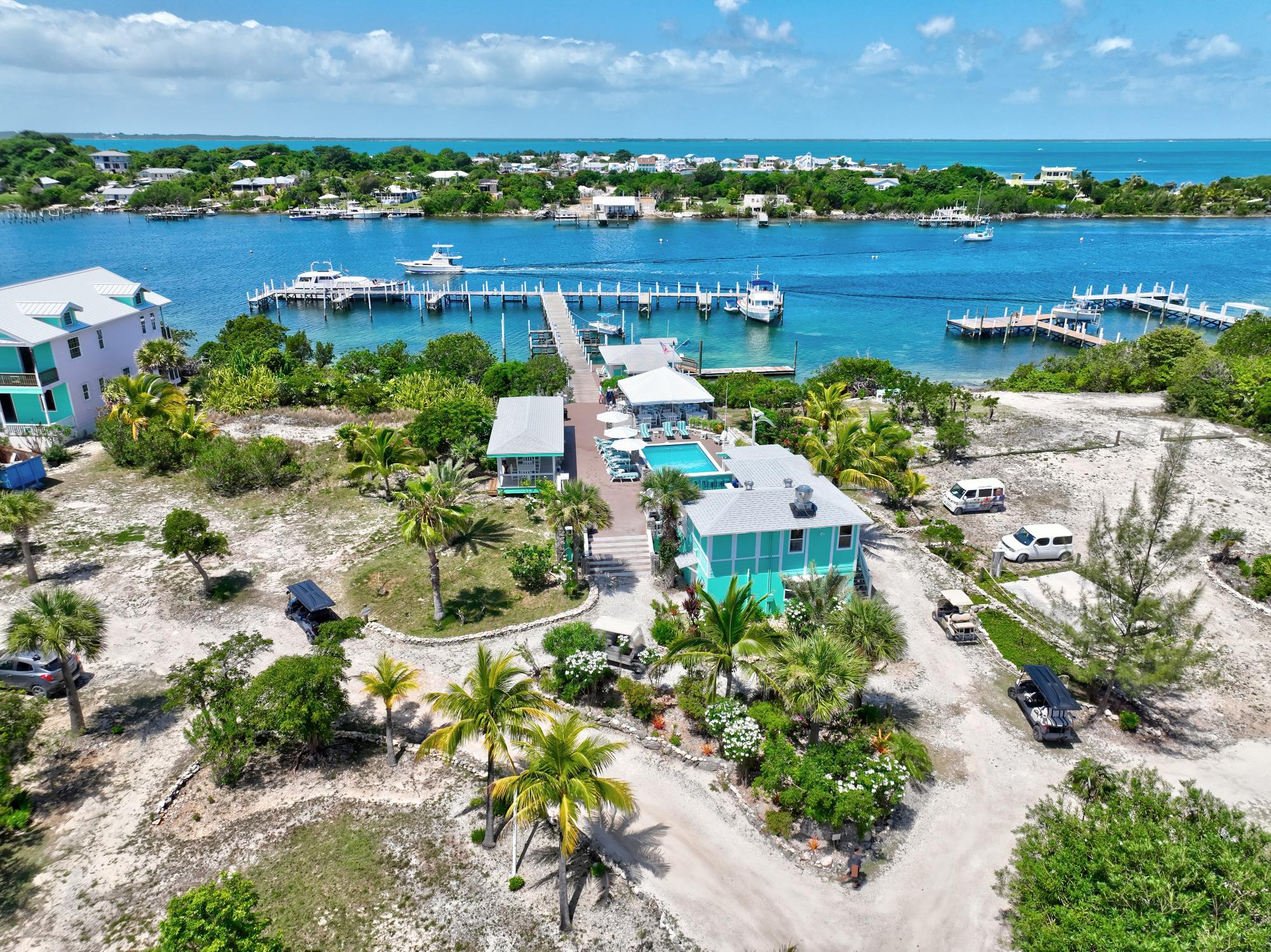 THE LEEWARD YACHT CLUB