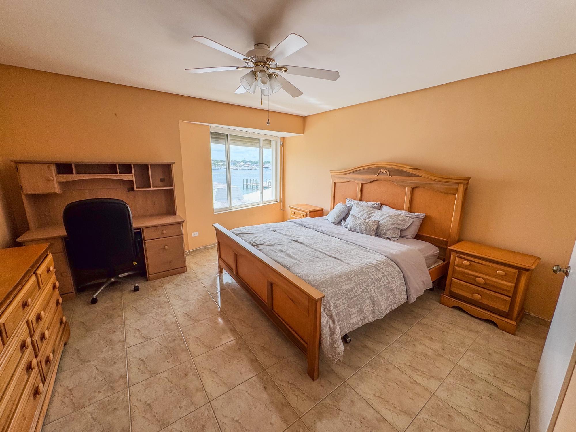 HARBOUR COLONY UNIT 6