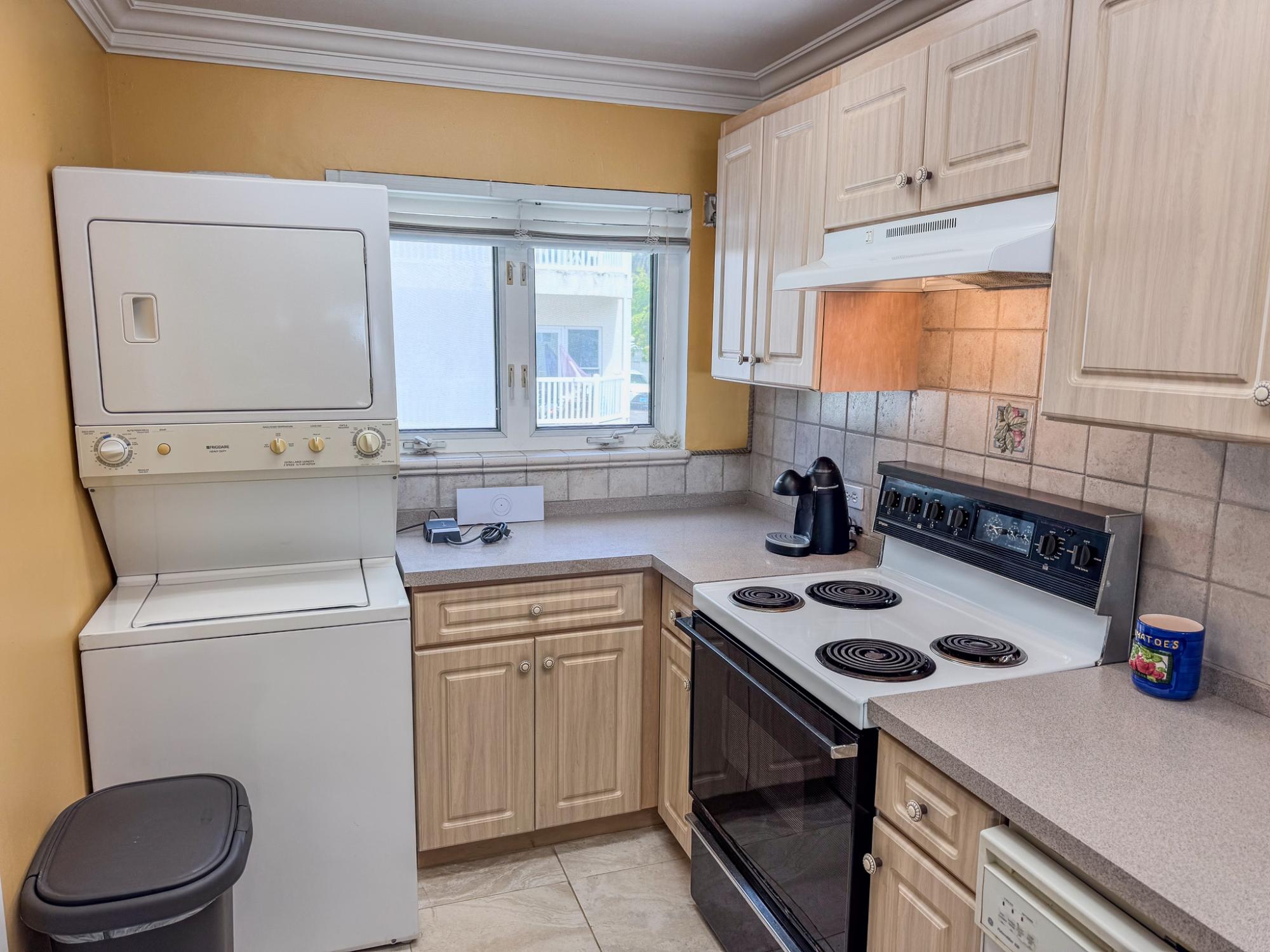 HARBOUR COLONY UNIT 6