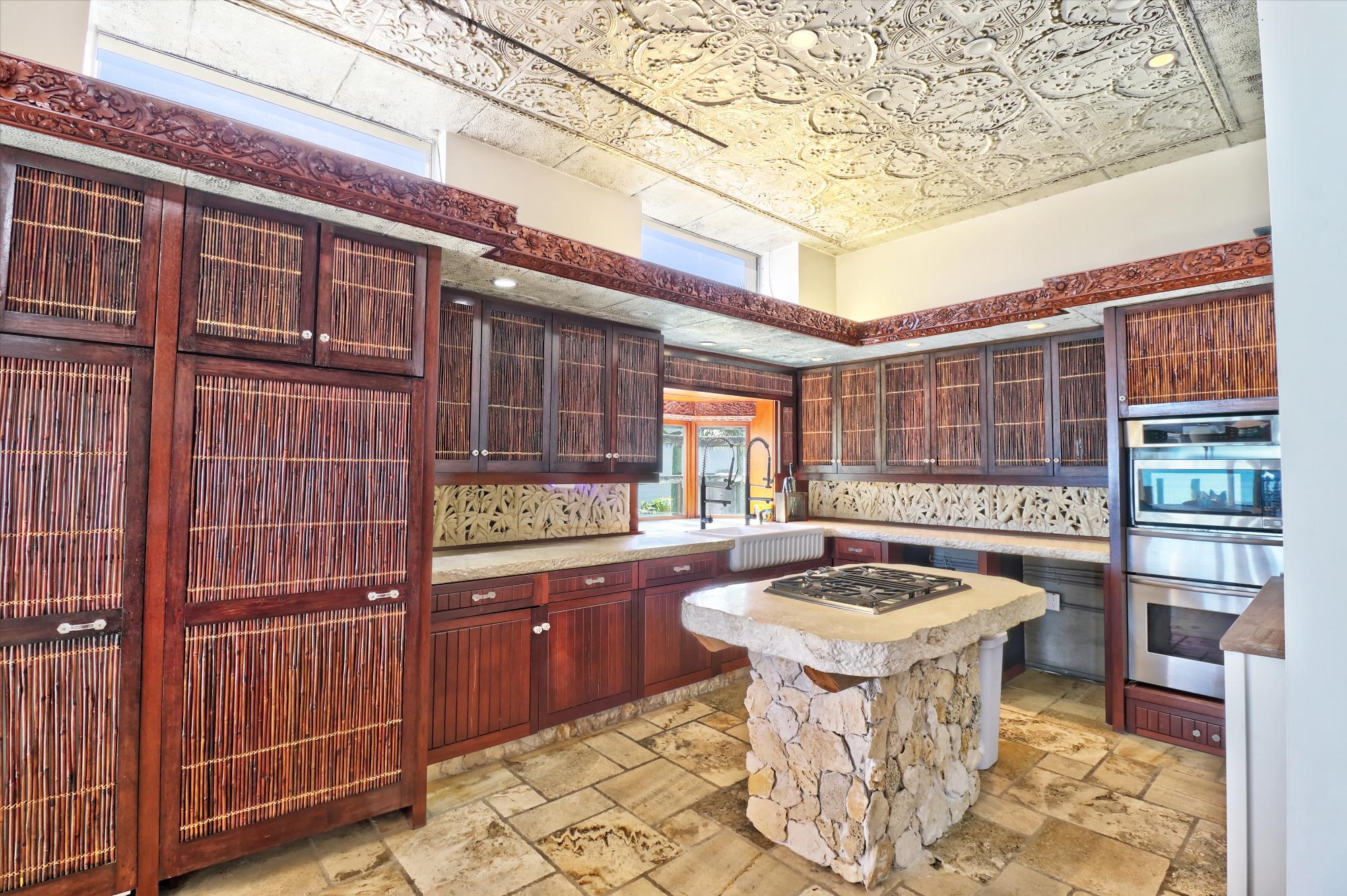WINDWARD BEACH ESTATES