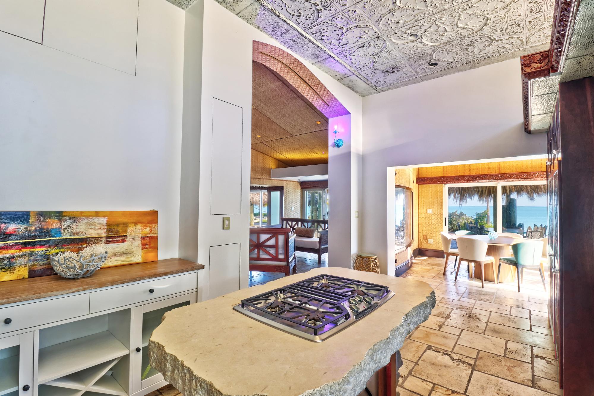 WINDWARD BEACH ESTATES