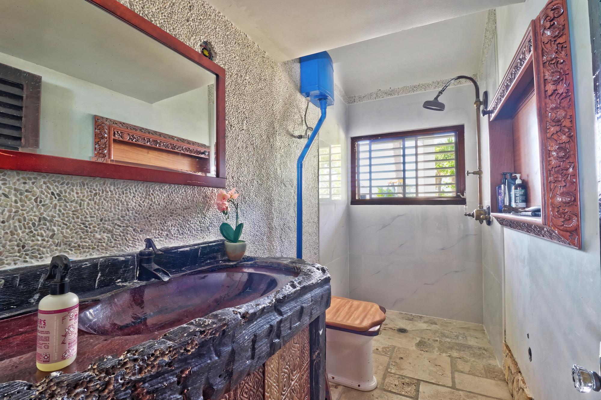 WINDWARD BEACH ESTATES