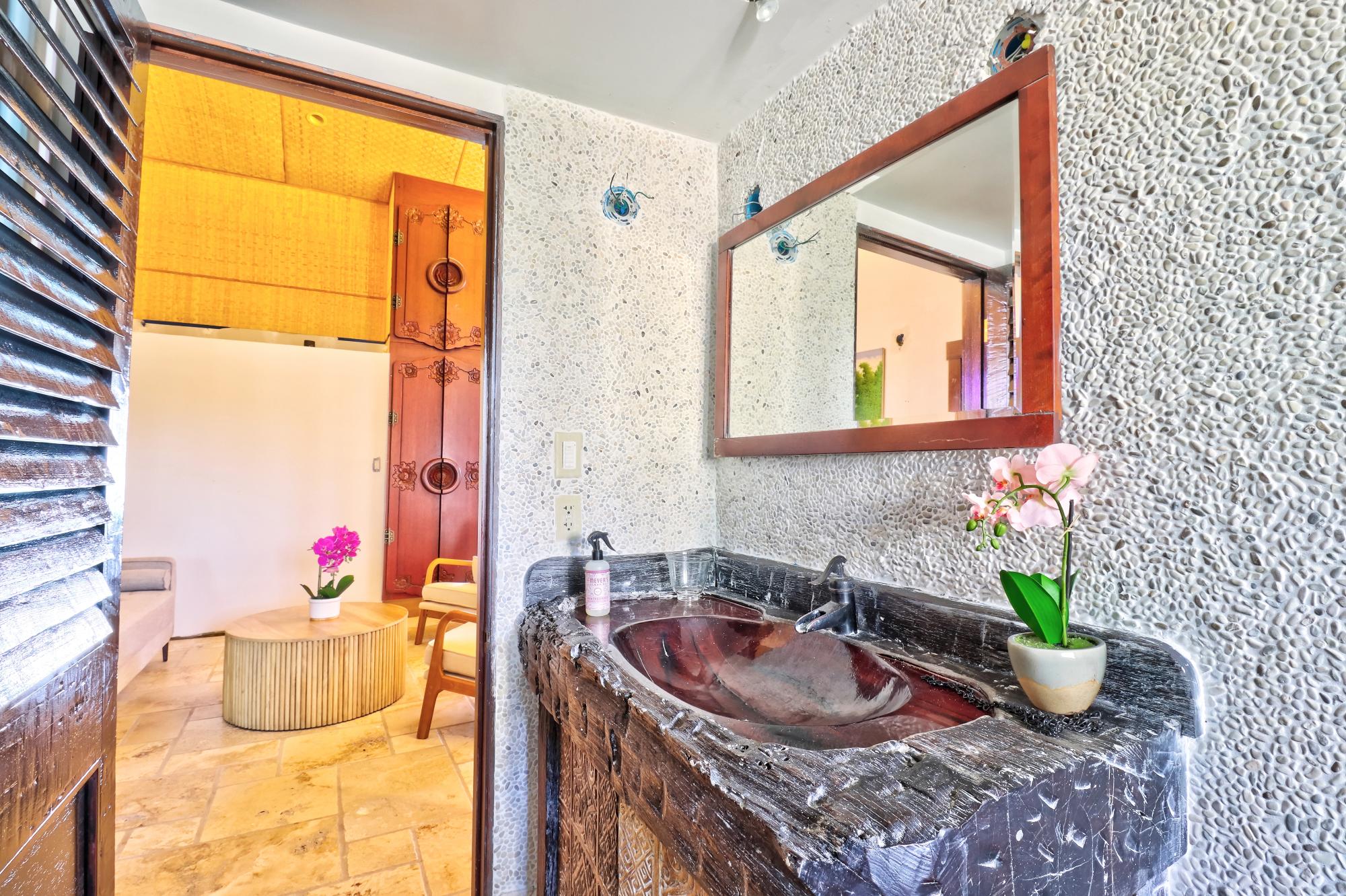 WINDWARD BEACH ESTATES