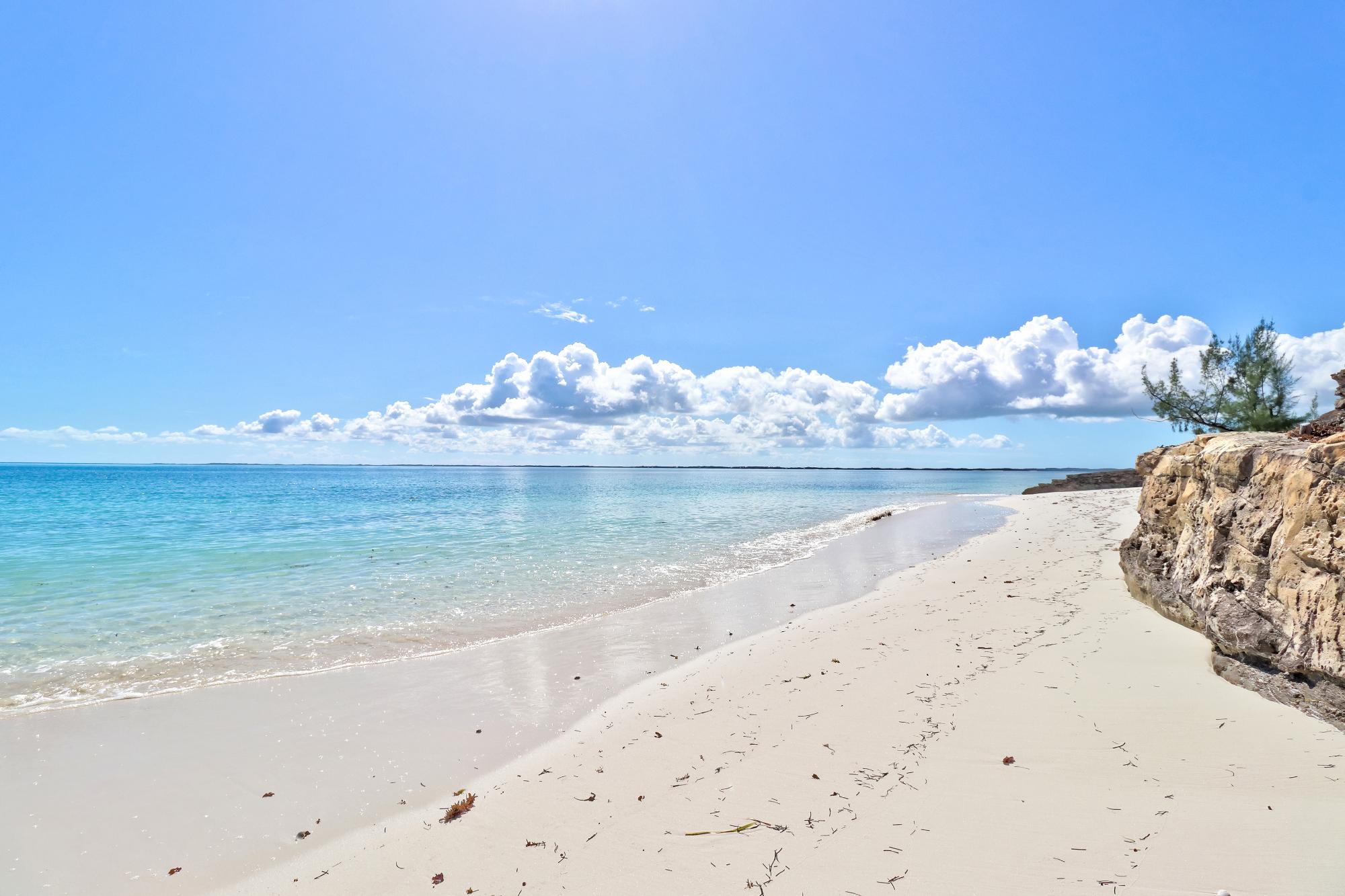 WINDWARD BEACH ESTATES