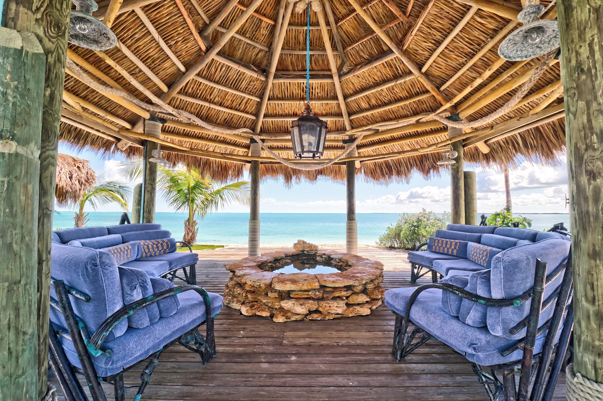 WINDWARD BEACH ESTATES