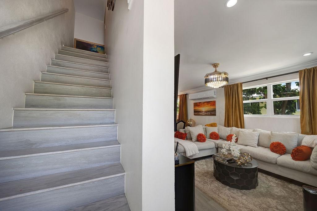 HILLVIEW TERRACE Unit: 4