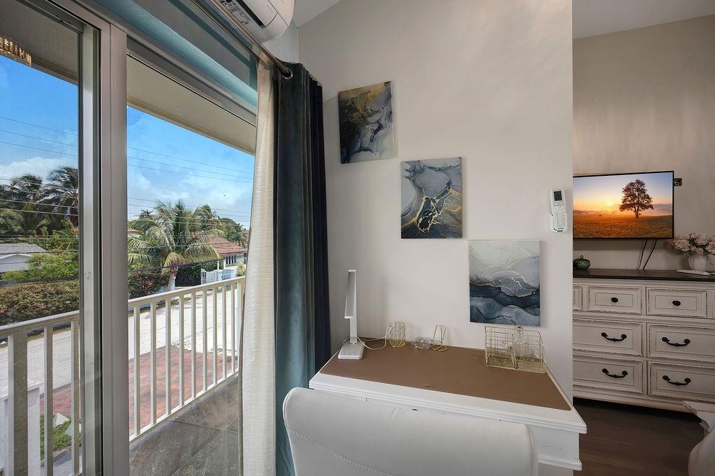 HILLVIEW TERRACE Unit: 4