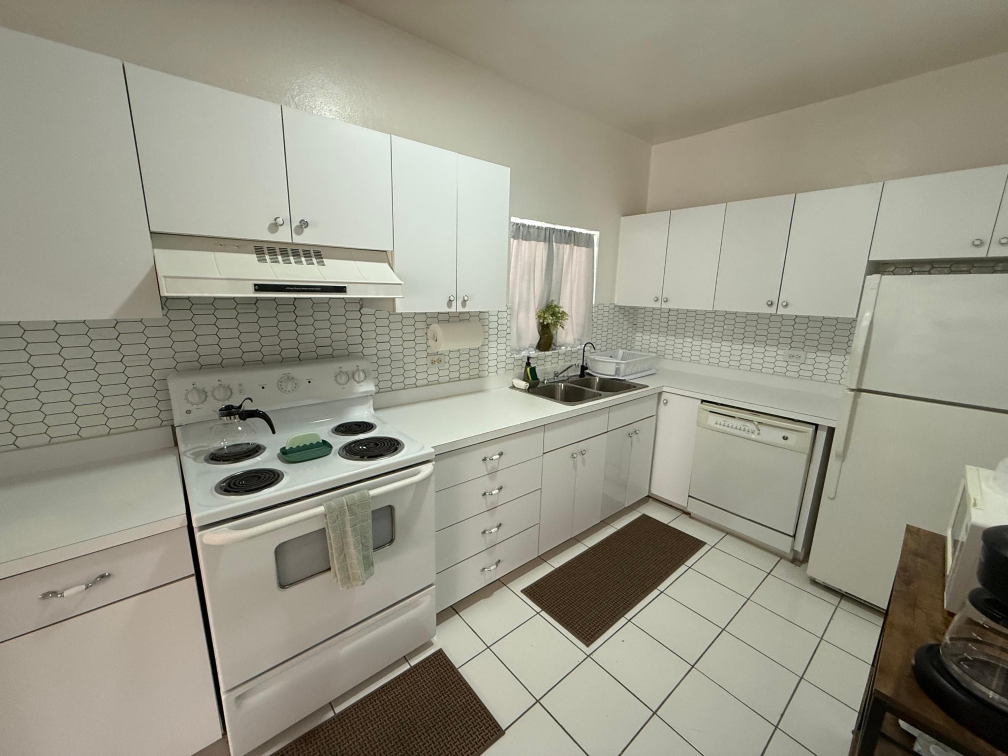 #7 BAYVIEW VILLAS Unit: 7