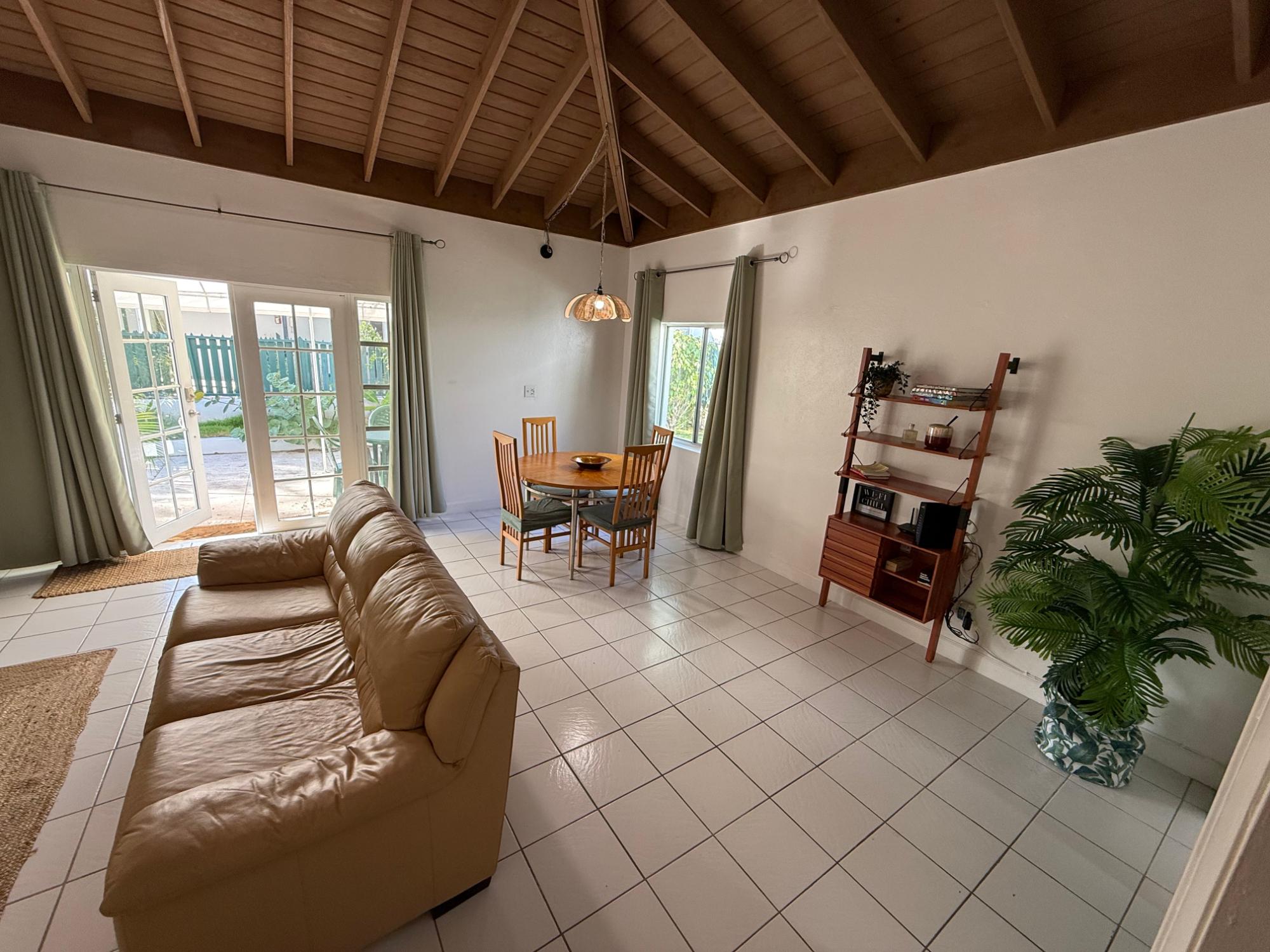 #7 BAYVIEW VILLAS Unit: 7