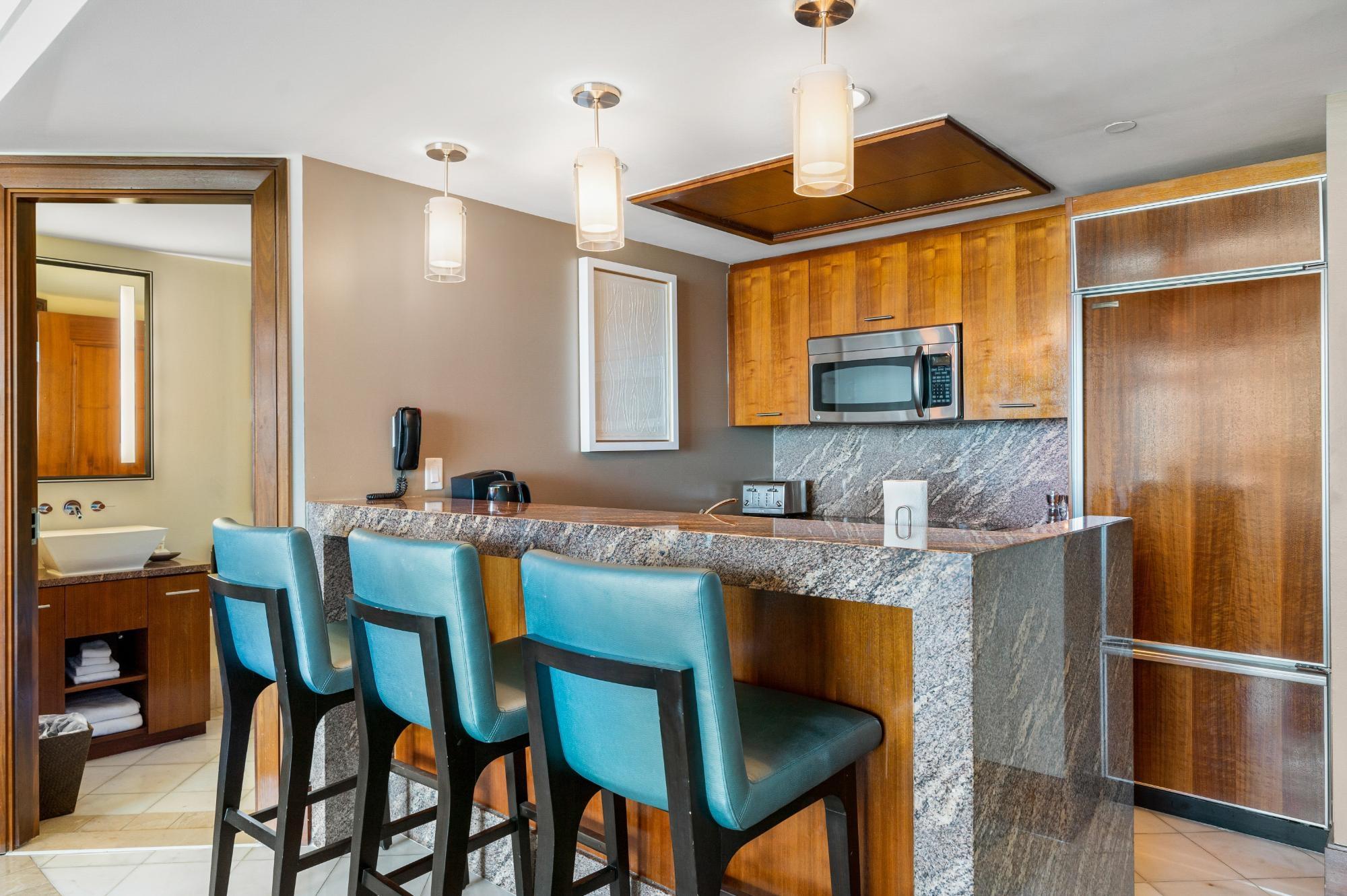 THE REEF, ATLANTIS Unit: 3-919