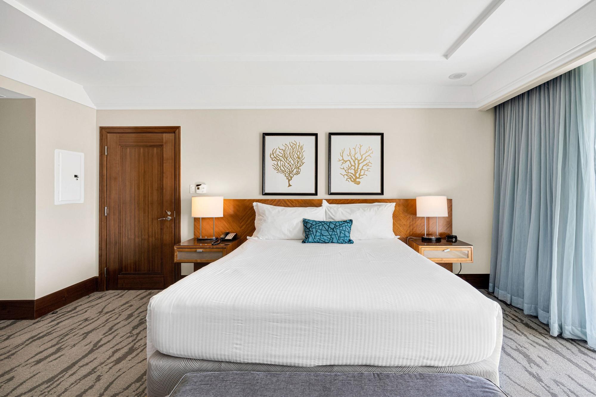 THE REEF, ATLANTIS Unit: 3-919