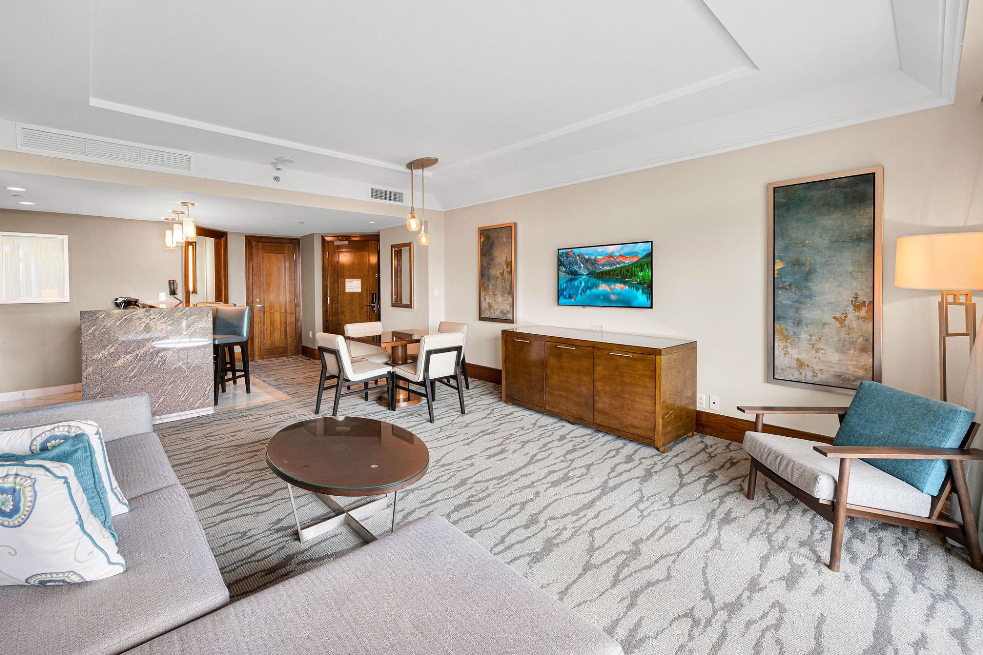 THE REEF, ATLANTIS Unit: 3-919