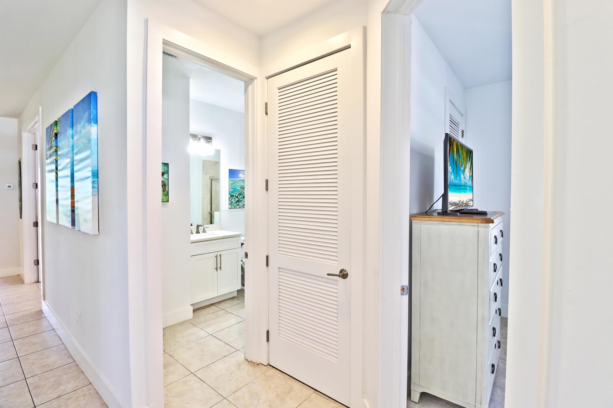 BAHAMA BEACH CLUB Unit: 2083