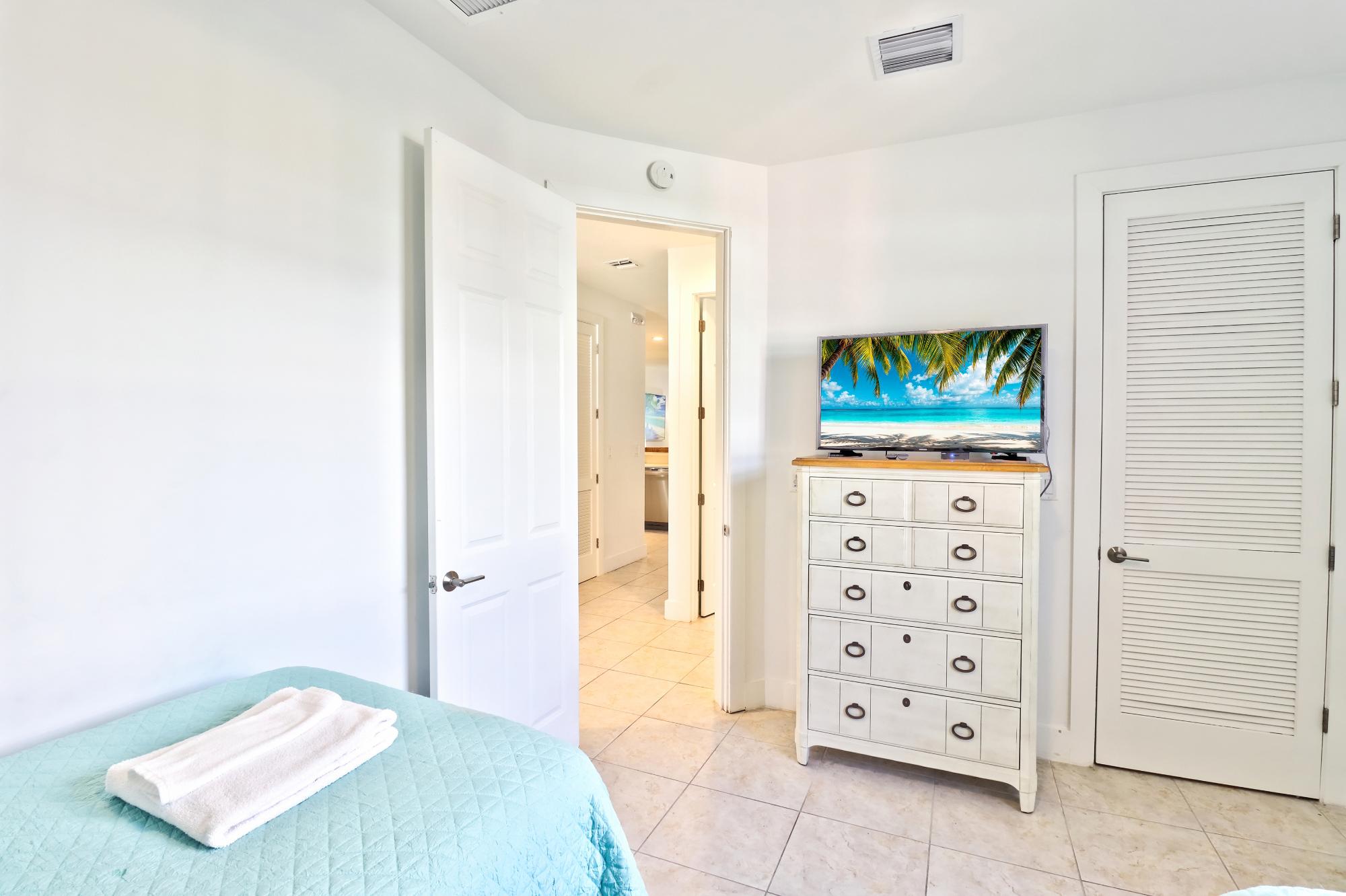 BAHAMA BEACH CLUB Unit: 2083