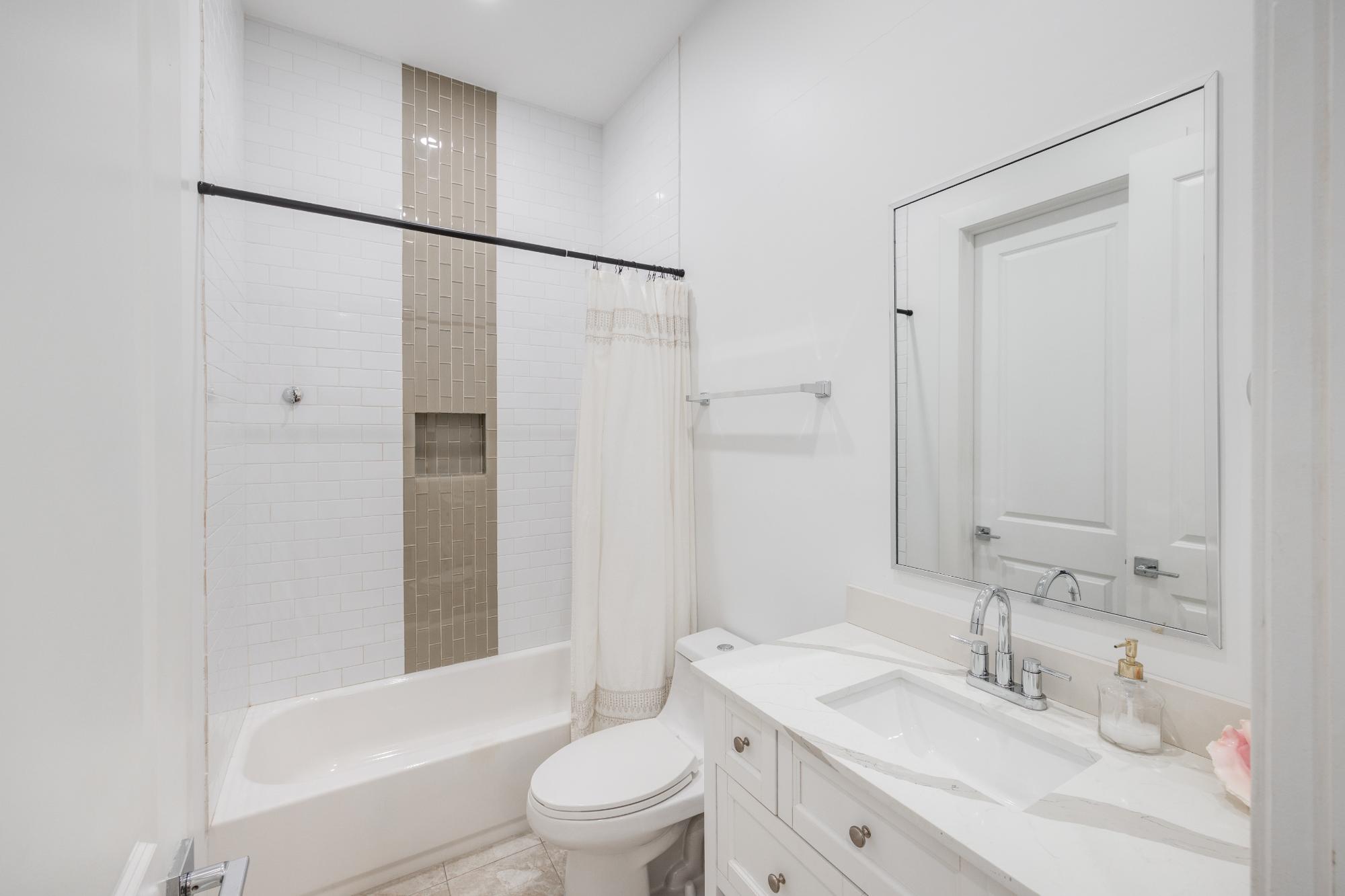 MARBELLA SHORES Unit: 3