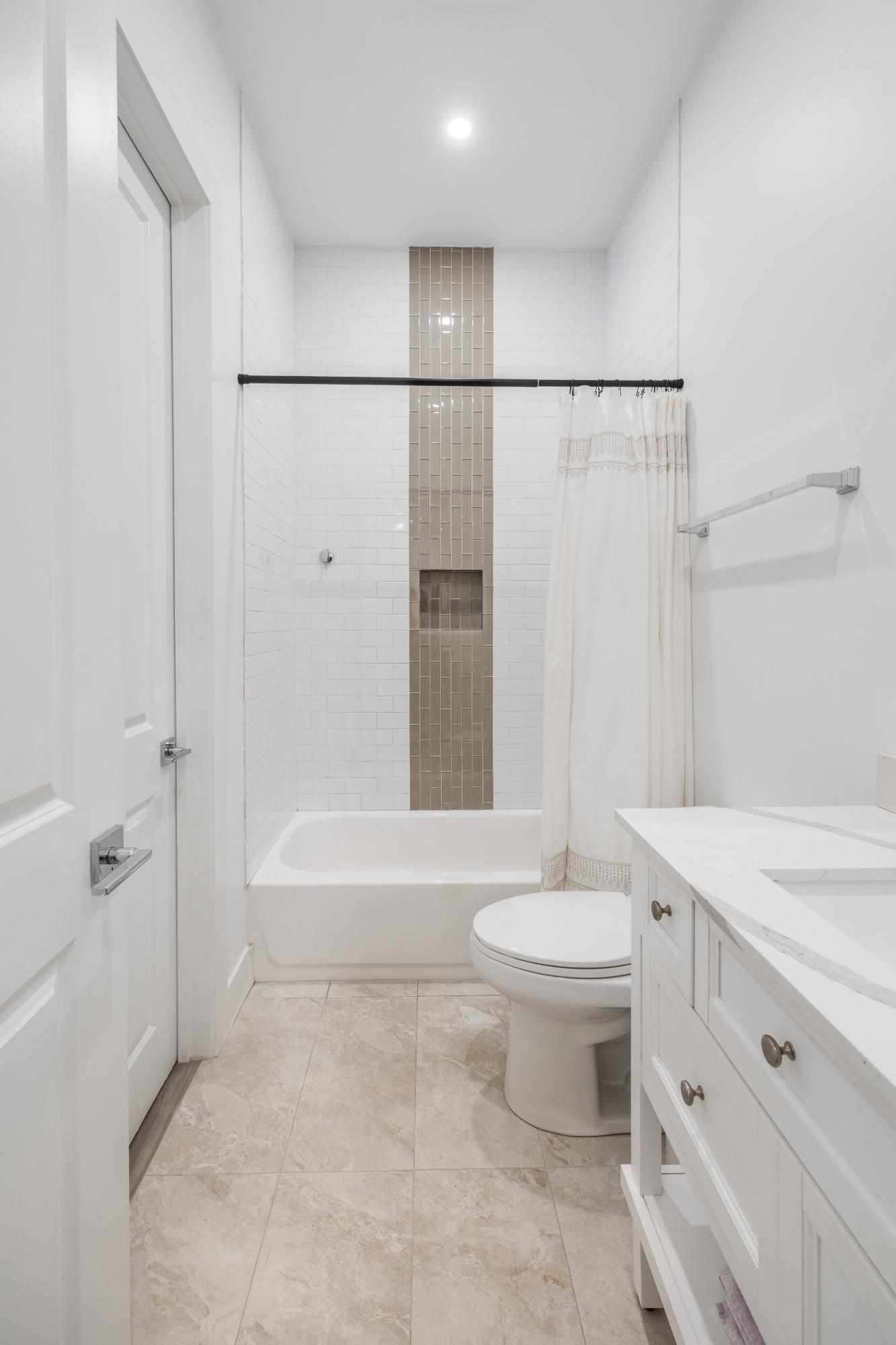 MARBELLA SHORES Unit: 3