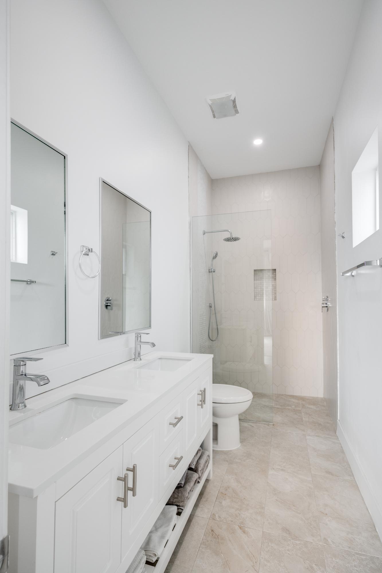 MARBELLA SHORES Unit: 3