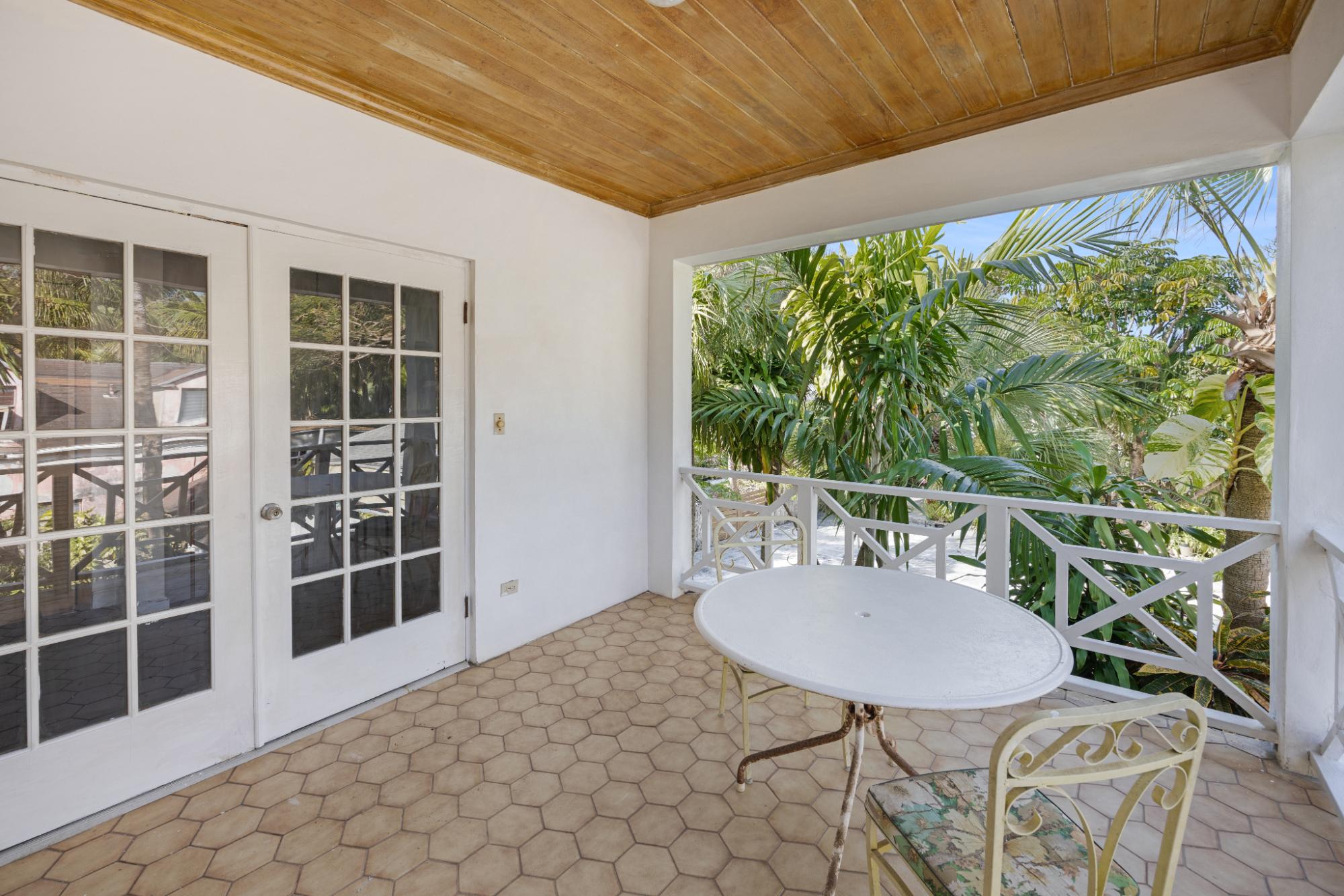 ETON AVENUE Unit: 18