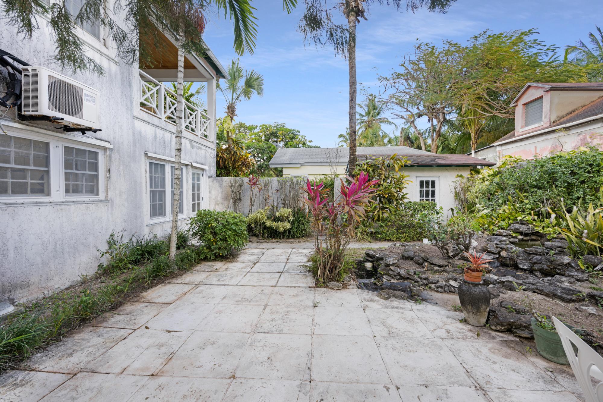 ETON AVENUE Unit: 18