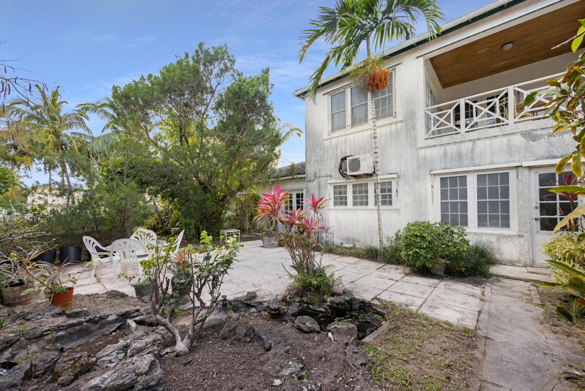 ETON AVENUE Unit: 18