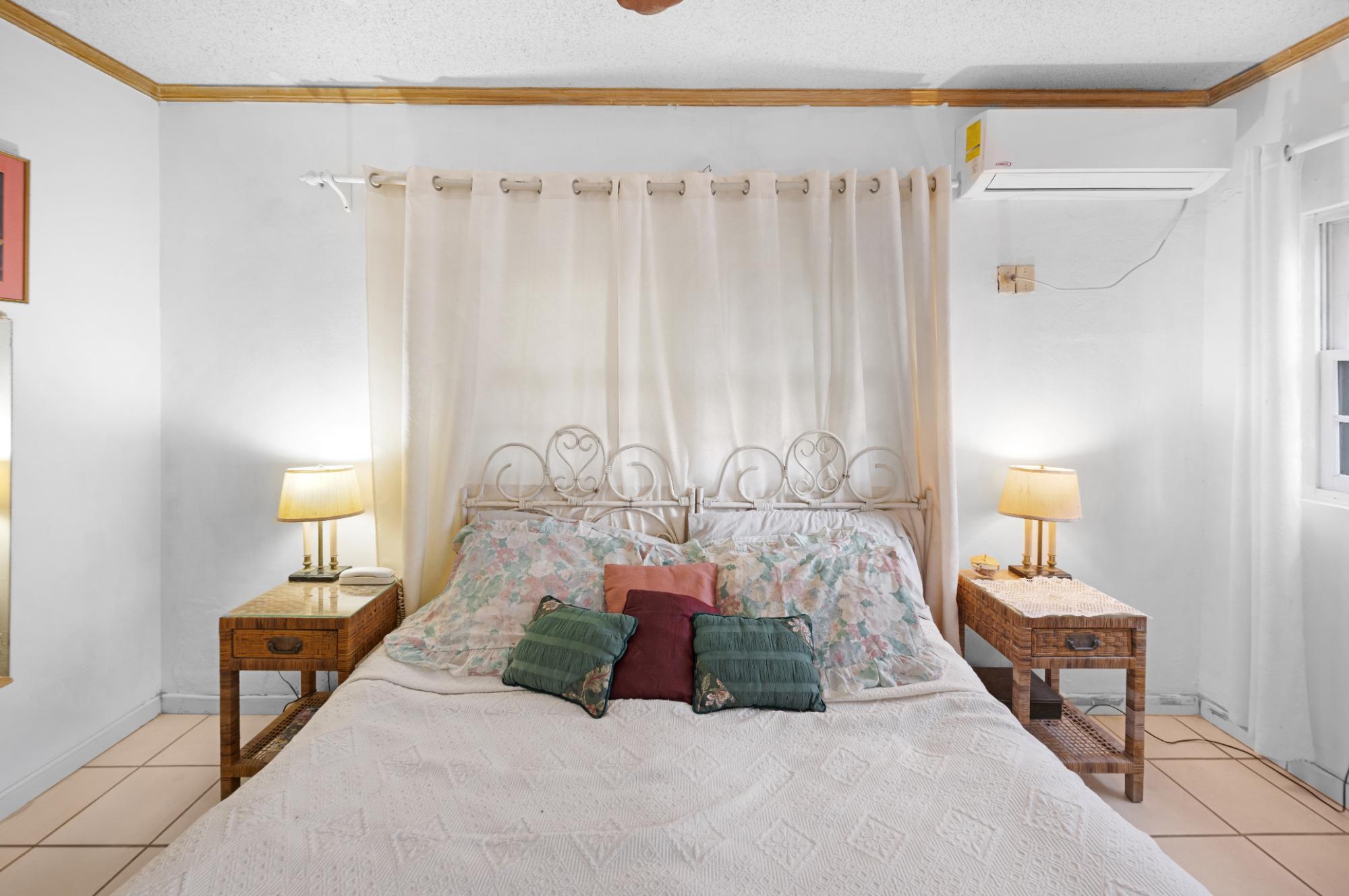 ETON AVENUE Unit: 18