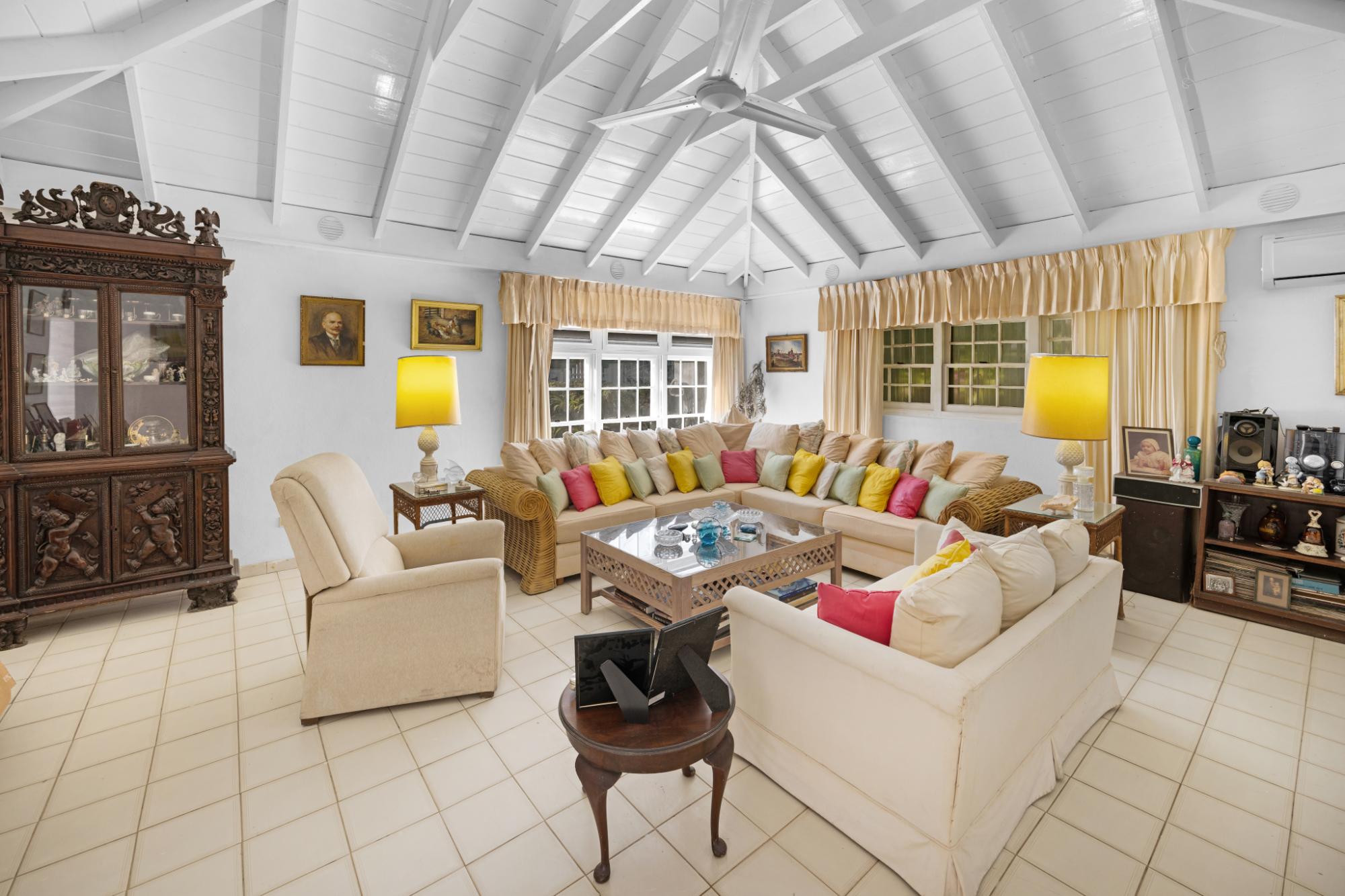 ETON AVENUE Unit: 18