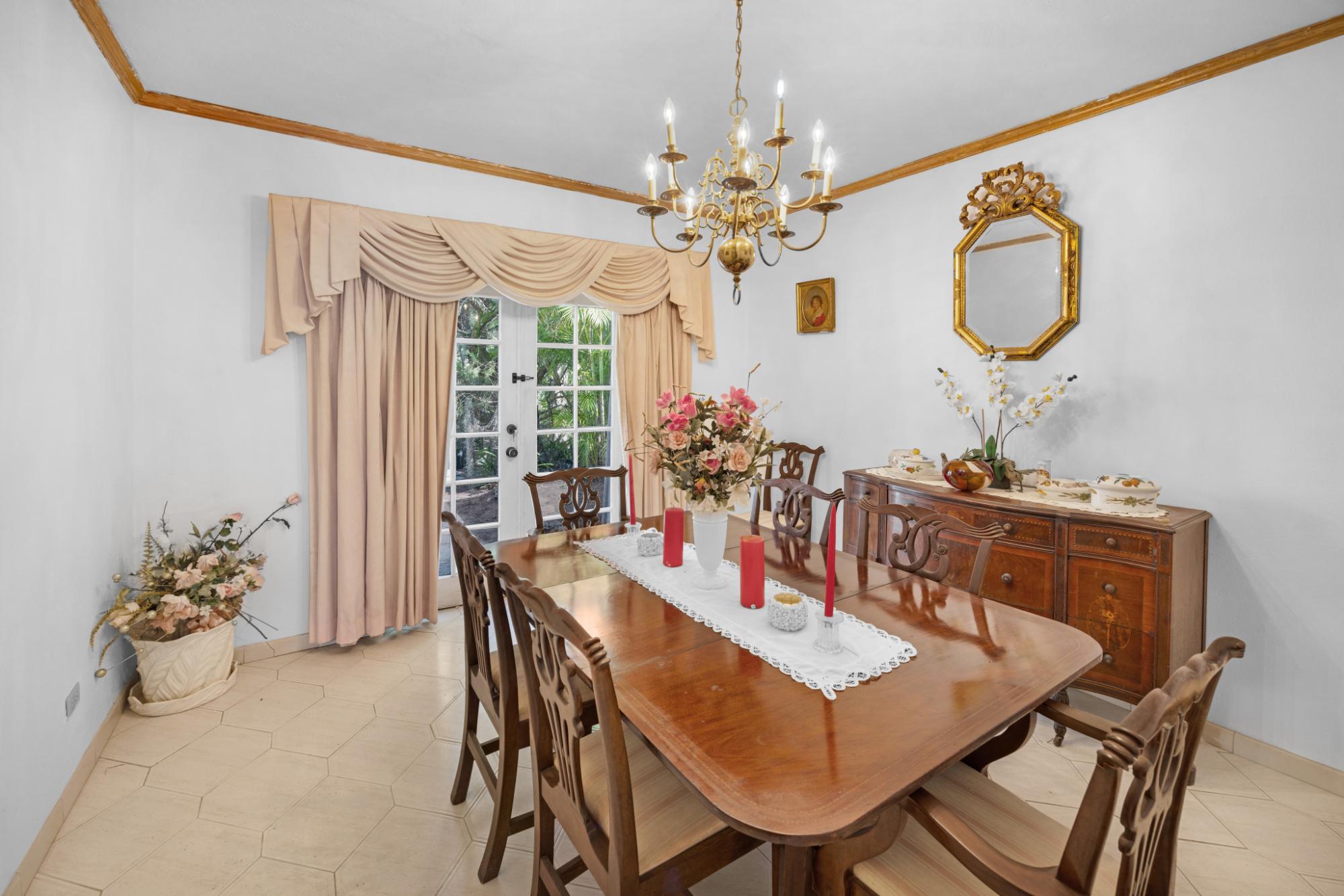 ETON AVENUE Unit: 18