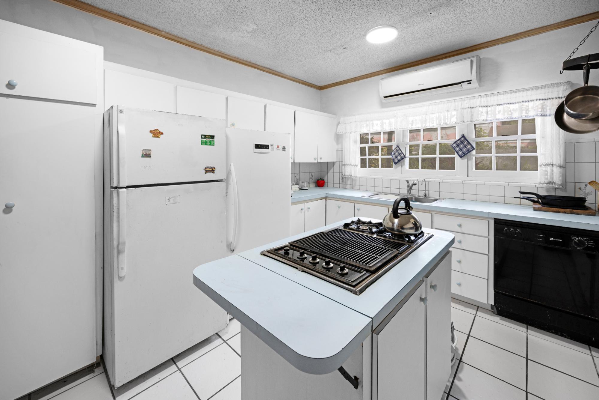 ETON AVENUE Unit: 18