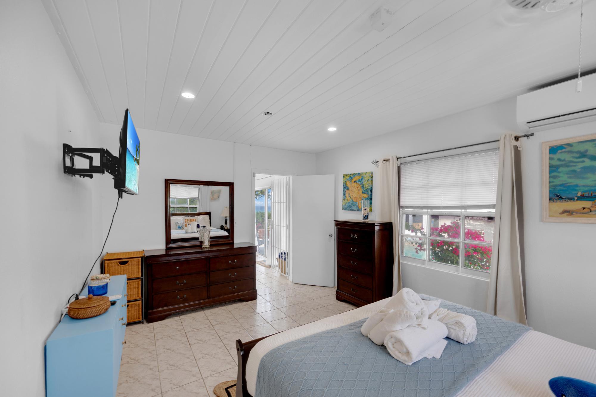 BOUGAINVILLEA COTTAGE