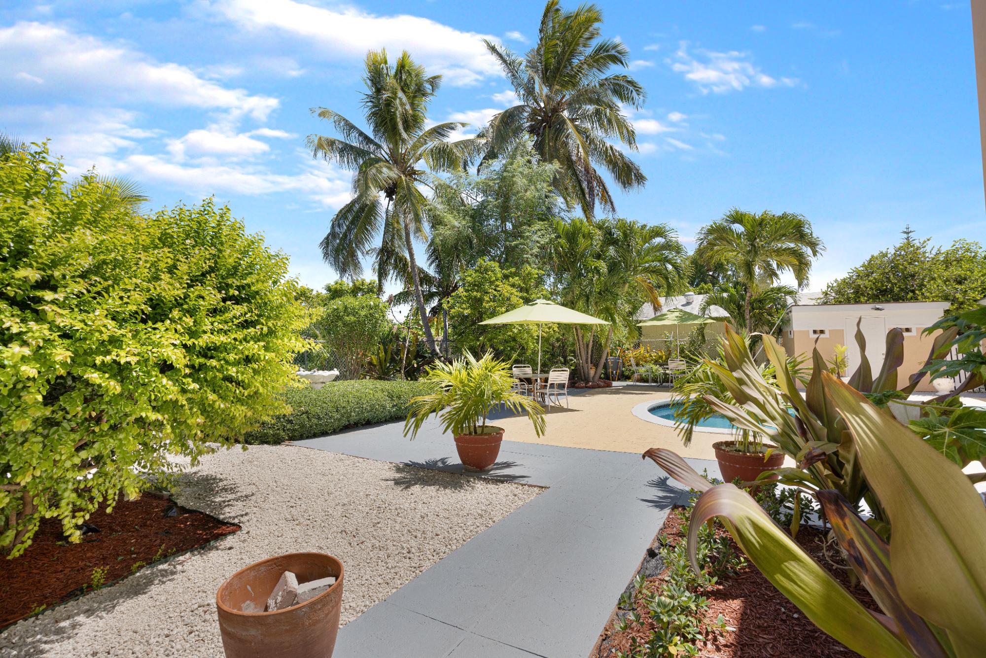 GROVELANDS ROAD Unit: 9