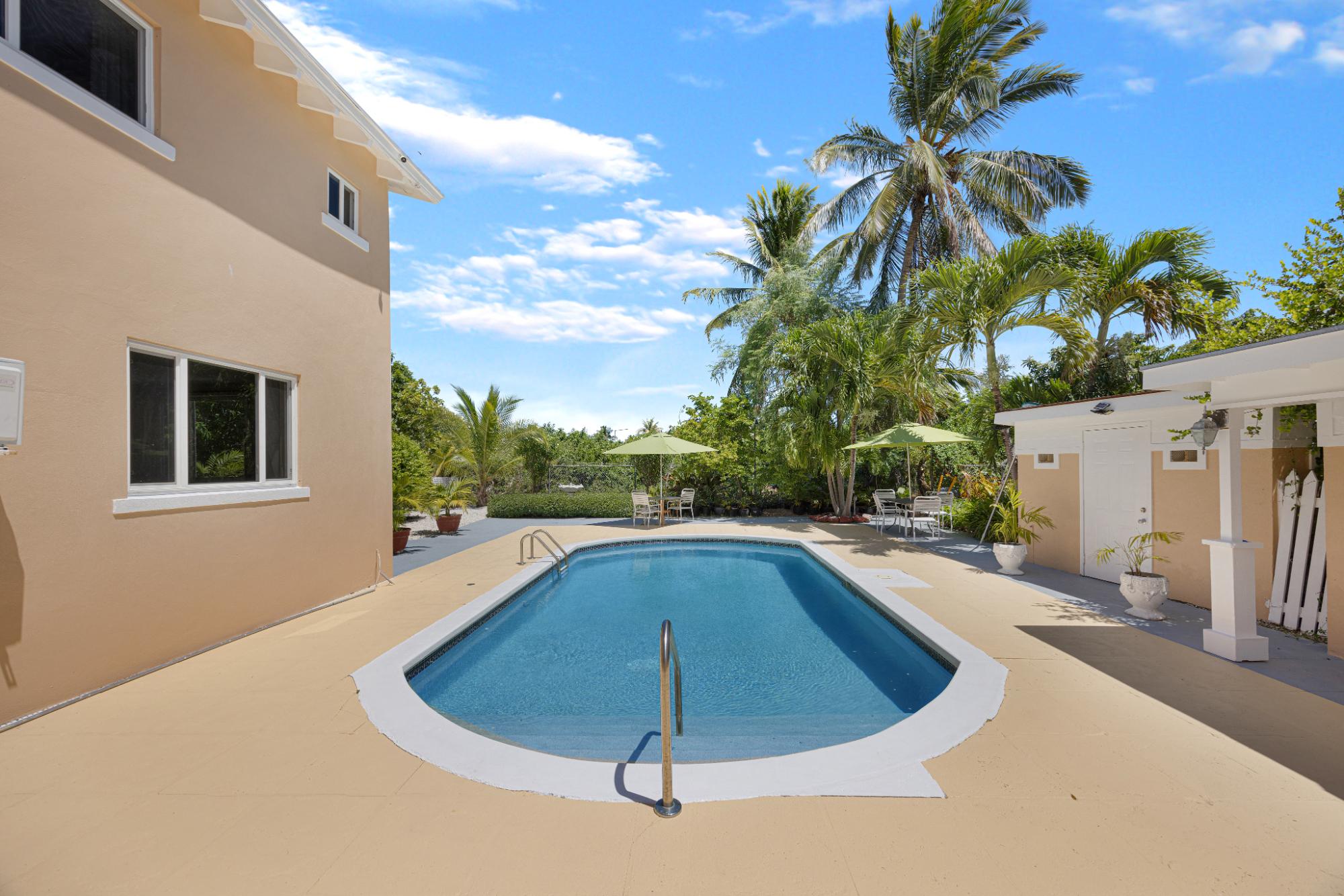 GROVELANDS ROAD Unit: 9