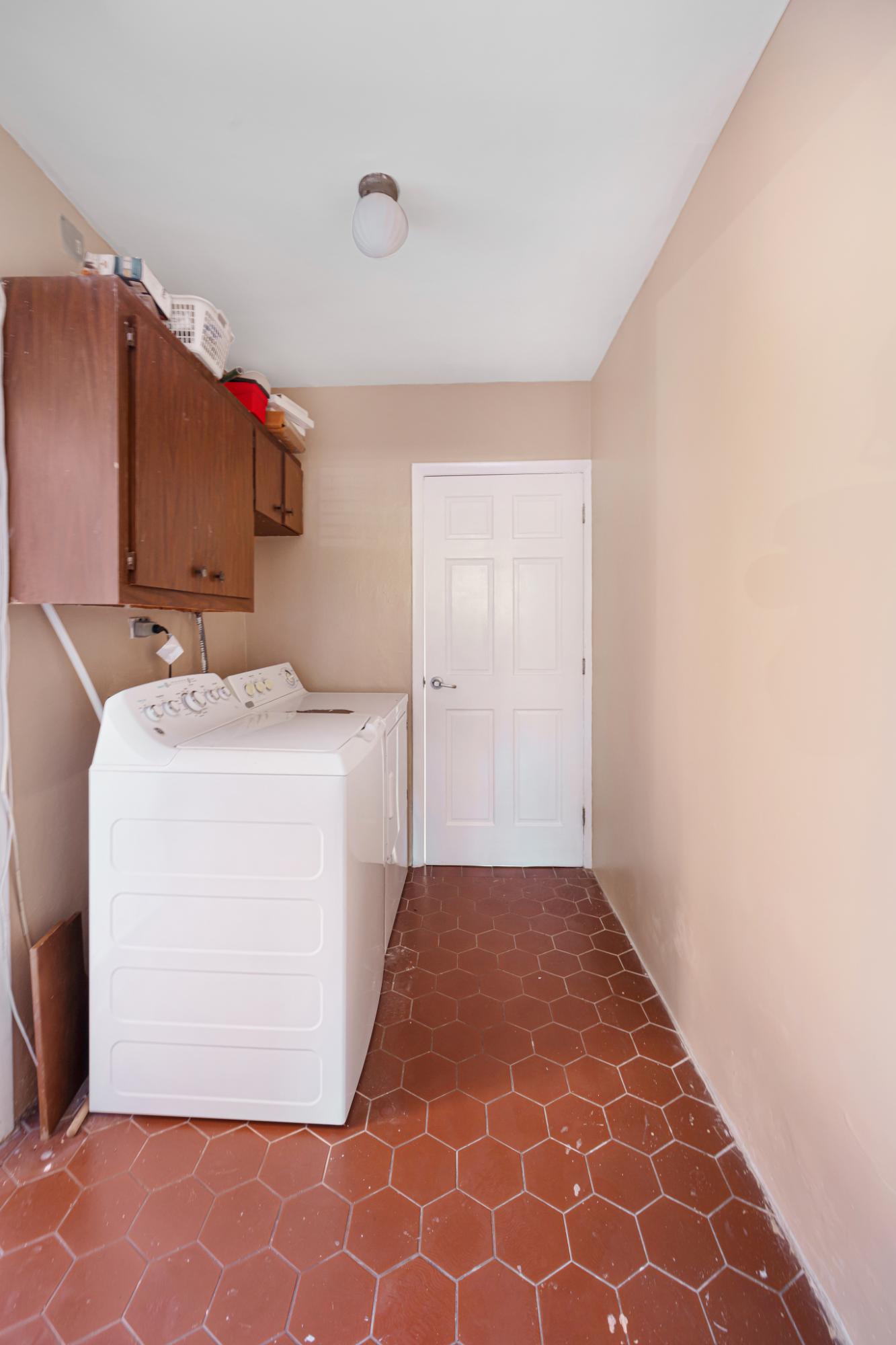 GROVELANDS ROAD Unit: 9