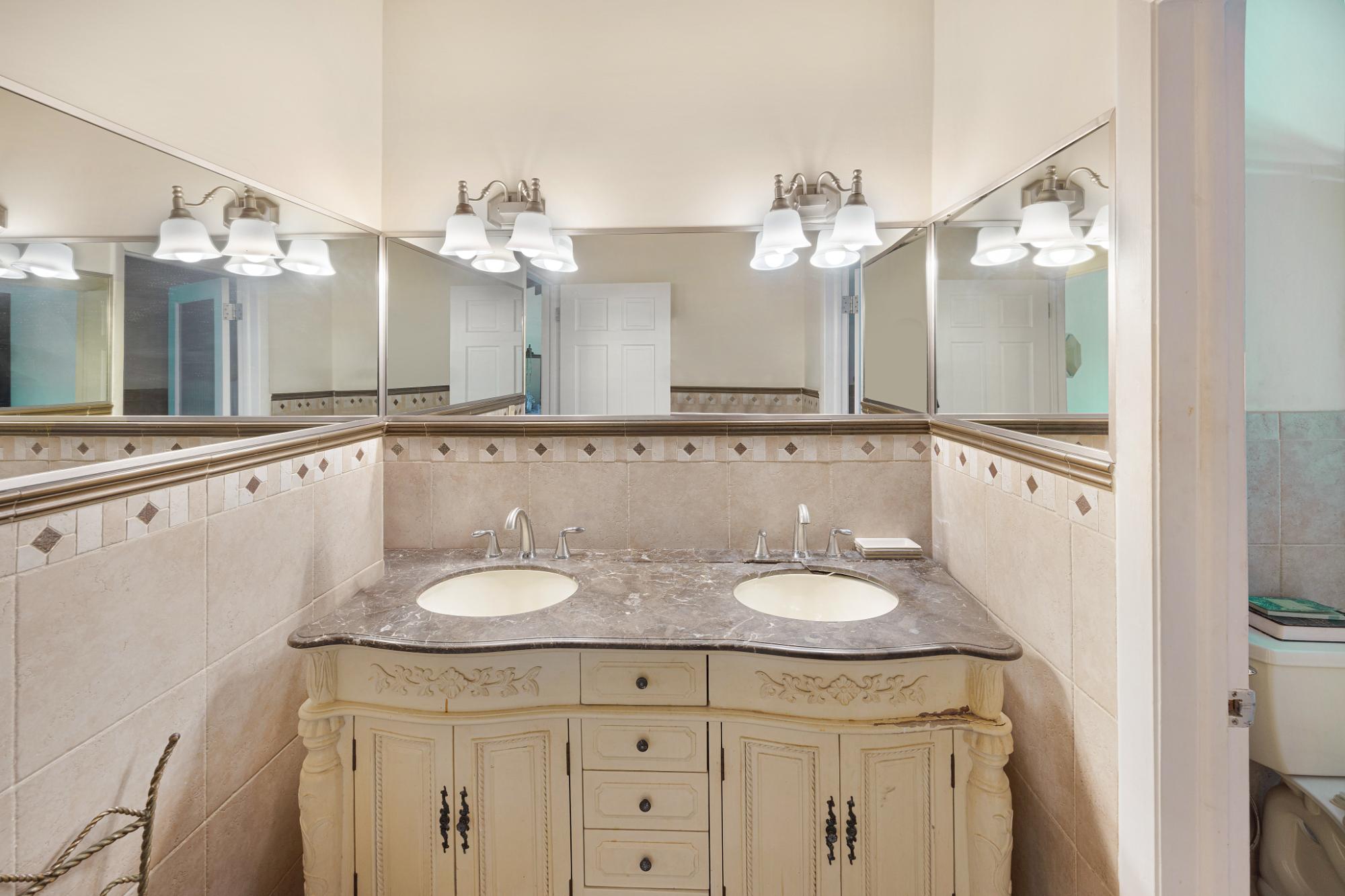 GROVELANDS ROAD Unit: 9