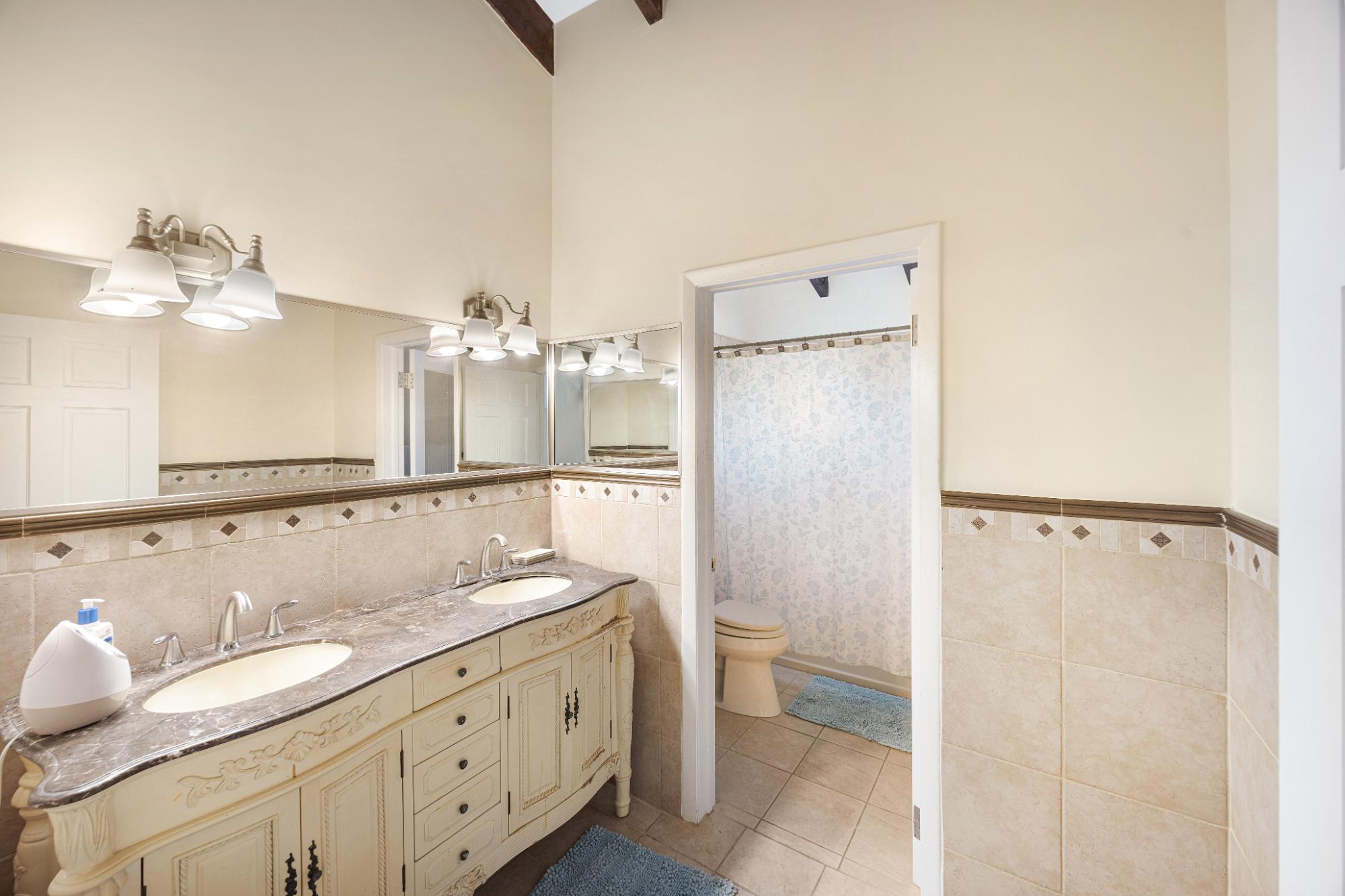 GROVELANDS ROAD Unit: 9