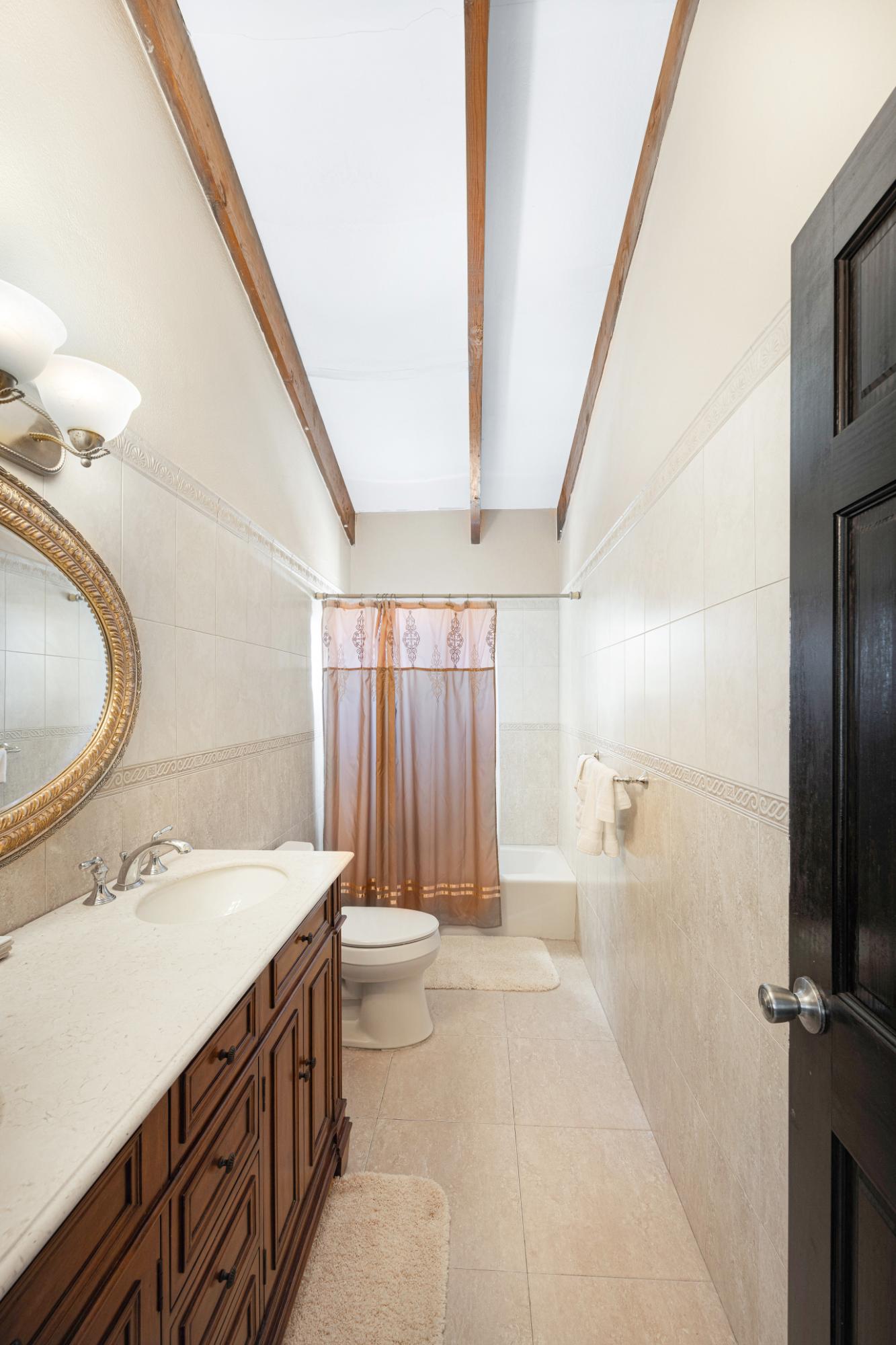 GROVELANDS ROAD Unit: 9