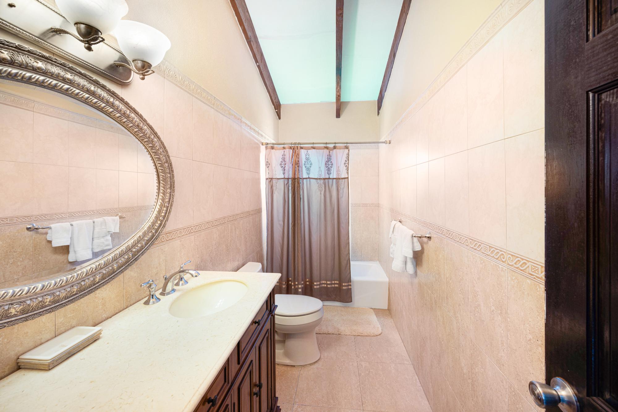 GROVELANDS ROAD Unit: 9