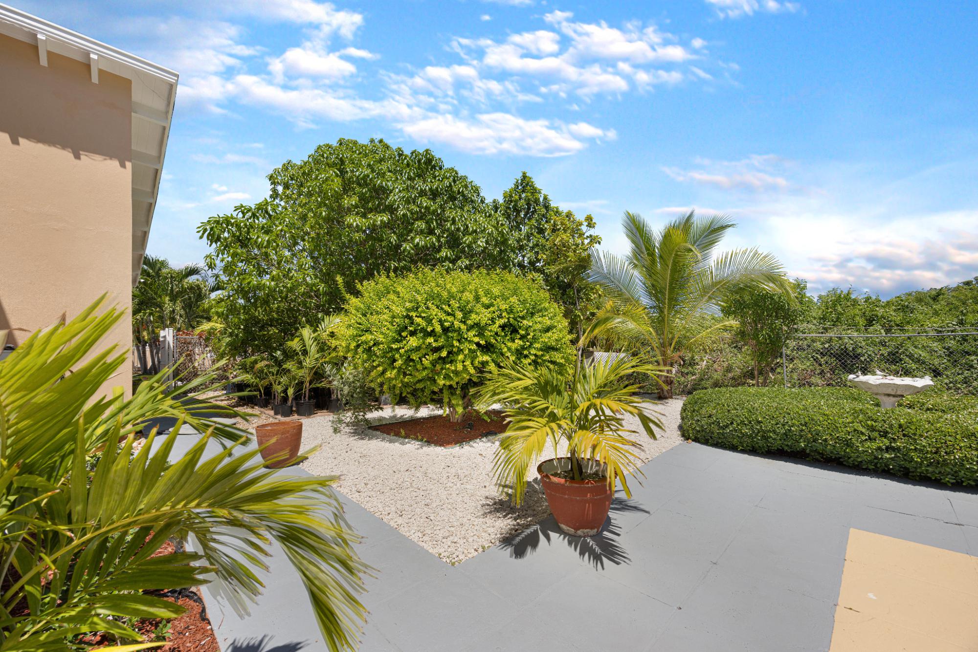 GROVELANDS ROAD Unit: 9