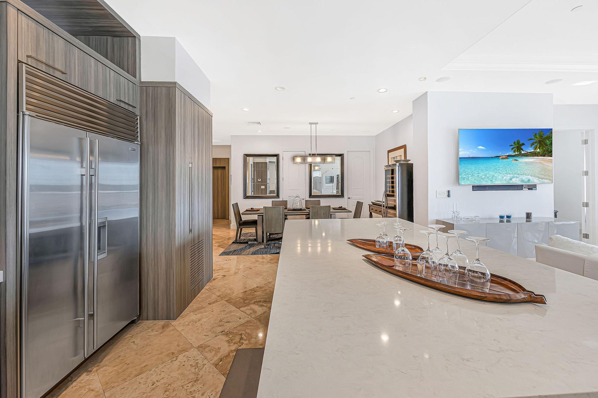 ONE OCEAN Unit: 605