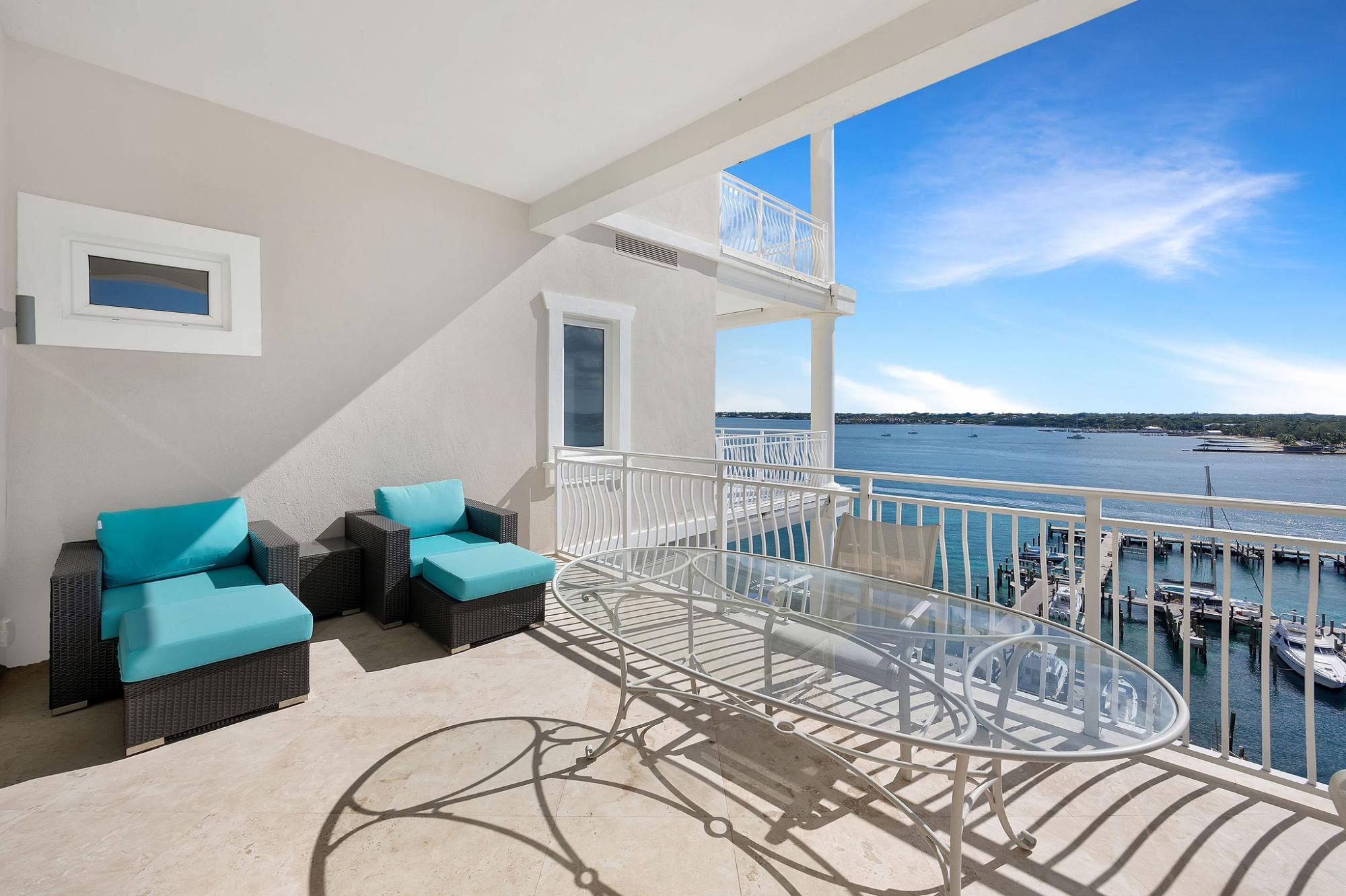 ONE OCEAN Unit: 605