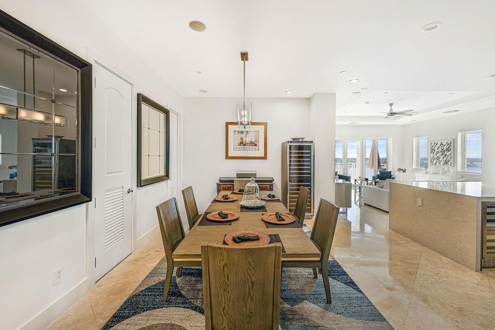ONE OCEAN Unit: 605