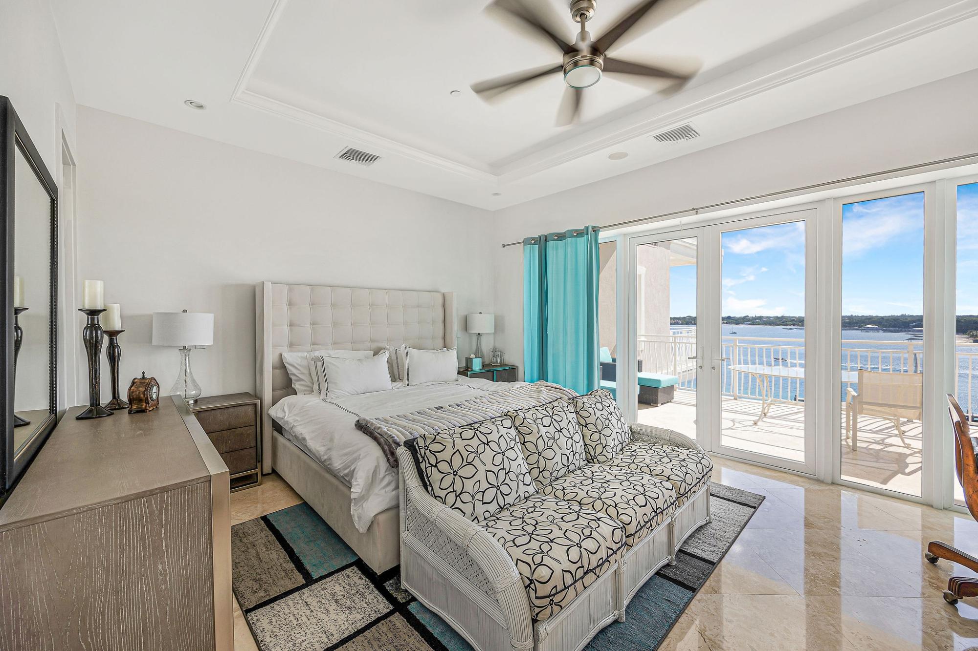 ONE OCEAN Unit: 605