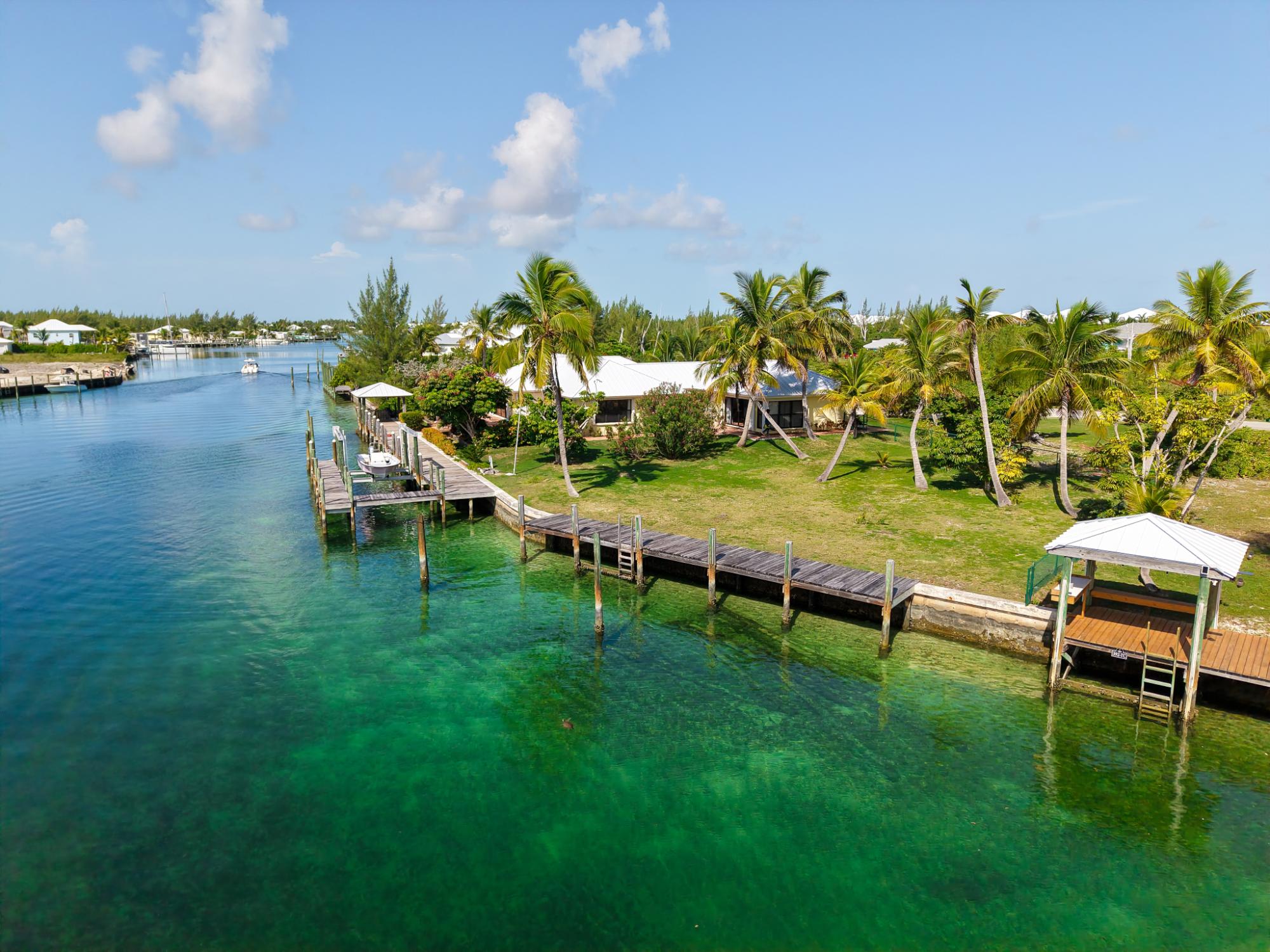 WOOD HOUSE TREASURE CAY