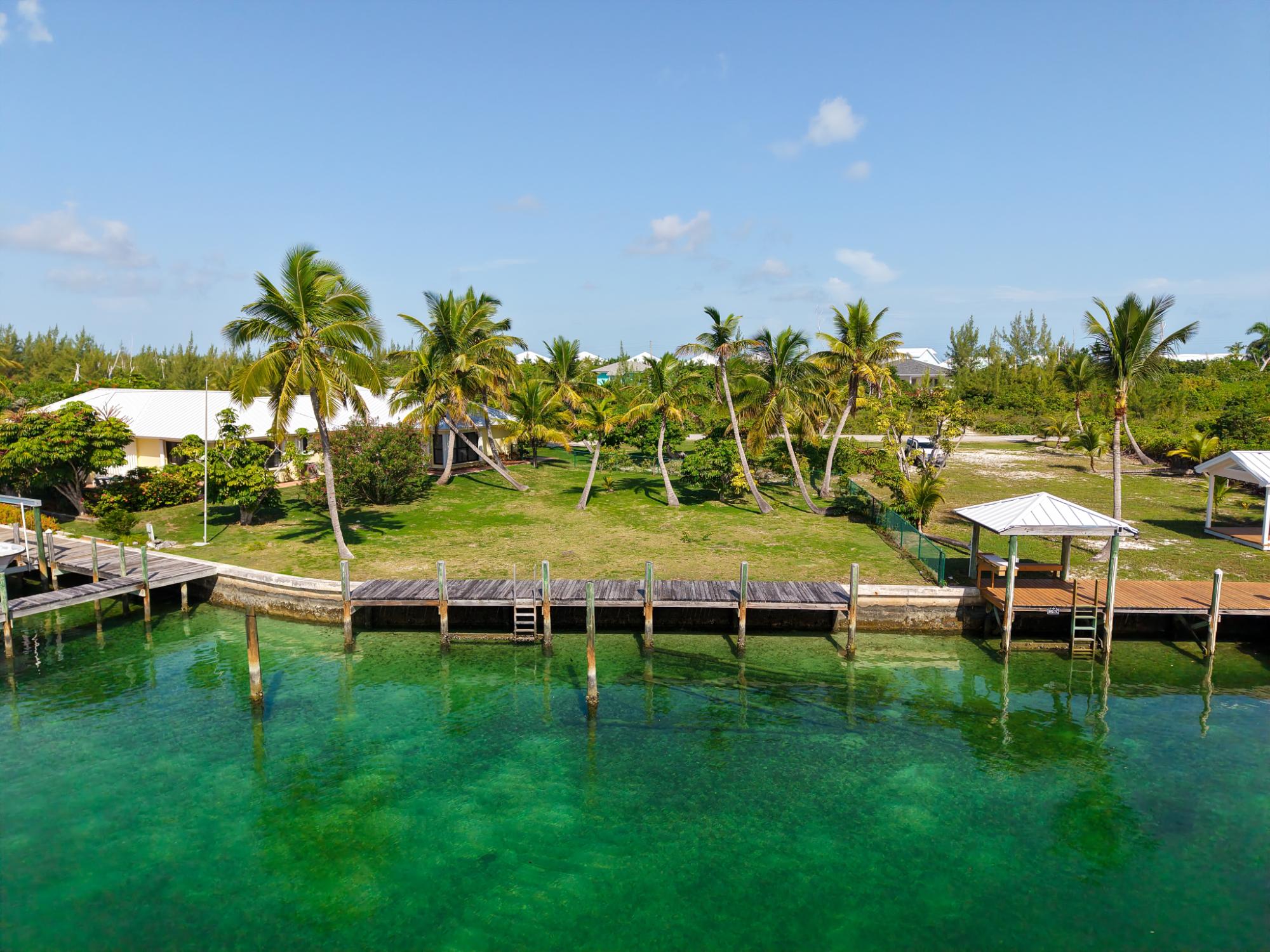 WOOD HOUSE TREASURE CAY