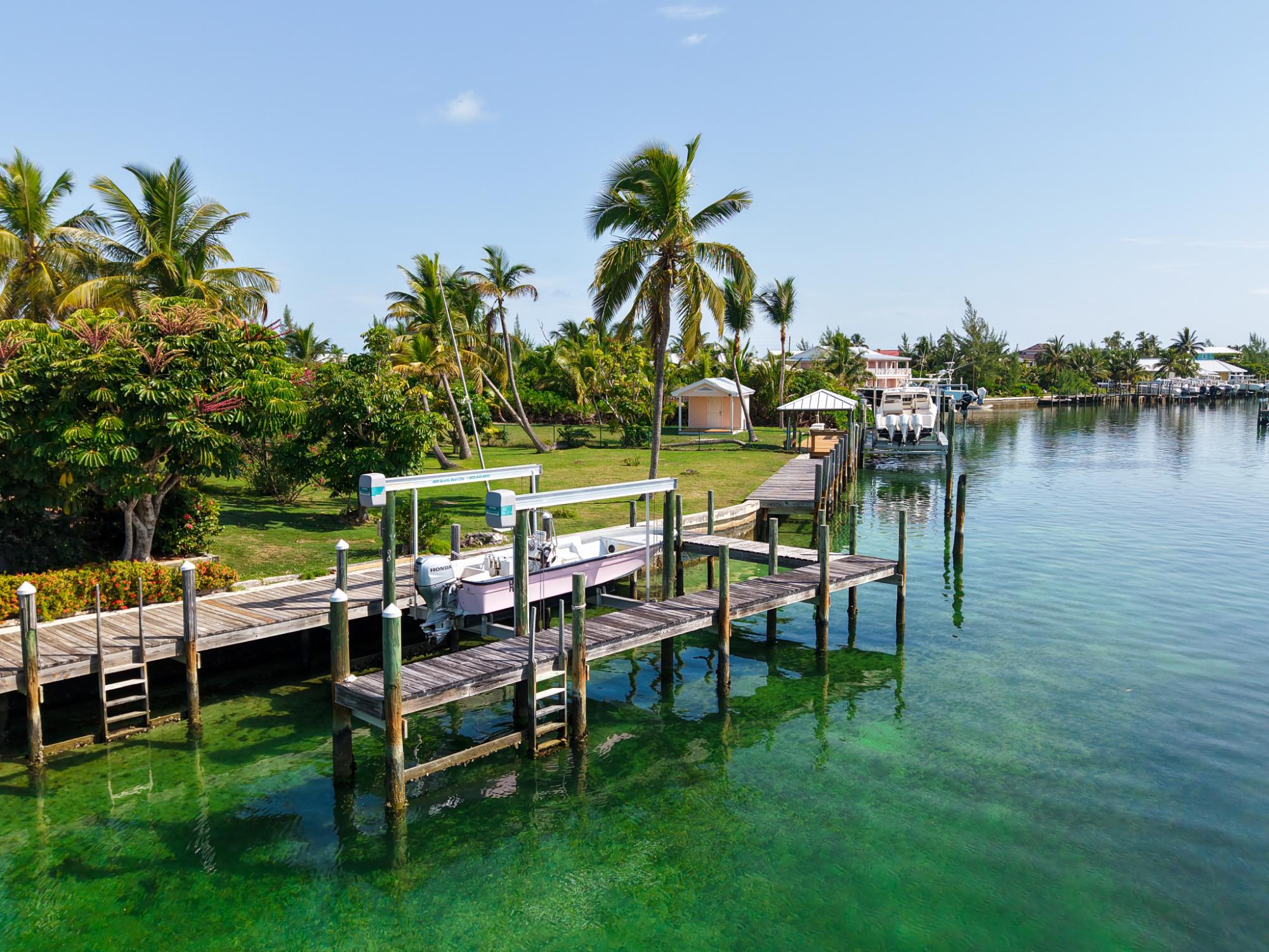 WOOD HOUSE TREASURE CAY