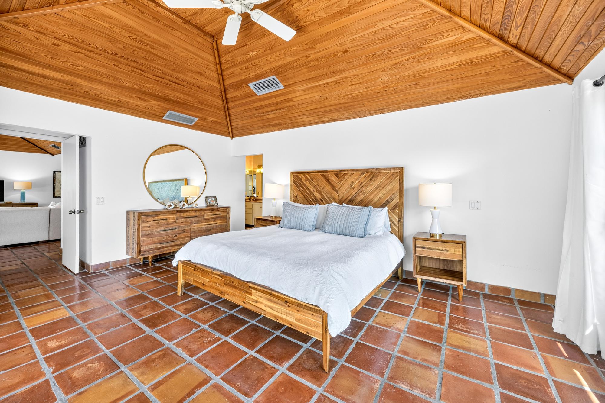 WOOD HOUSE TREASURE CAY