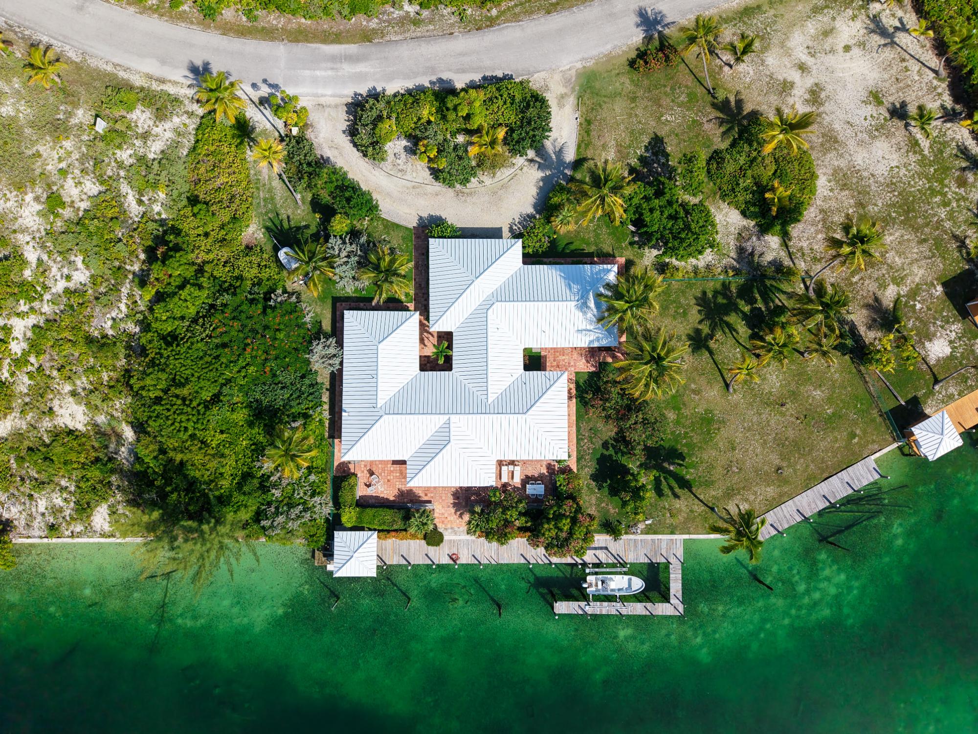 WOOD HOUSE TREASURE CAY