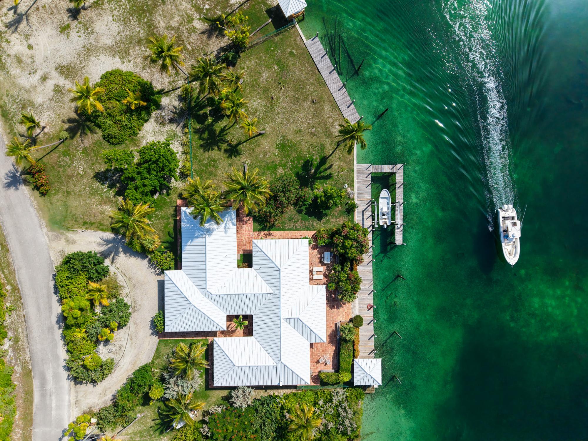 WOOD HOUSE TREASURE CAY